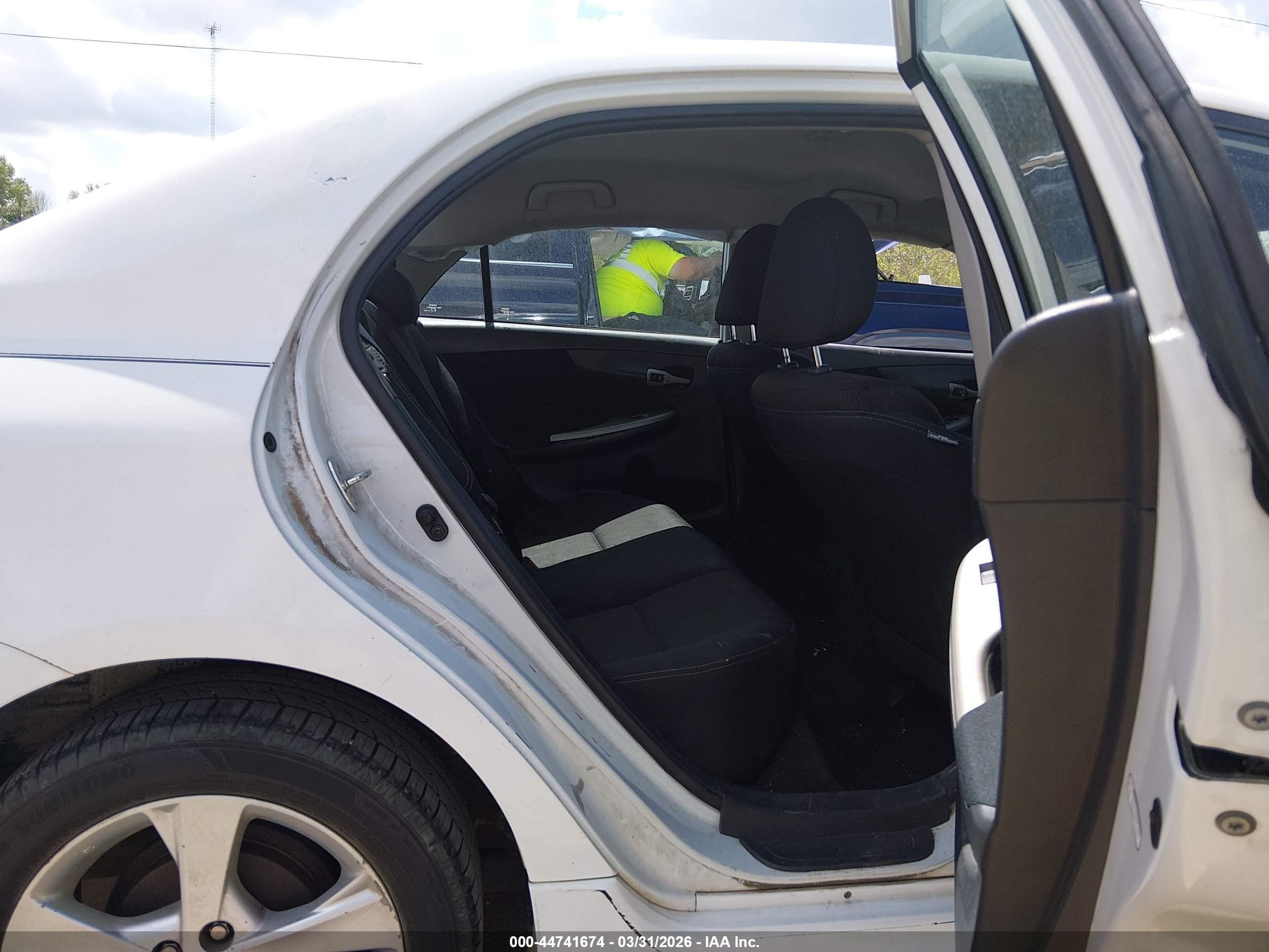 2012 Toyota Corolla S White vin: 5YFBU4EEXCP056790