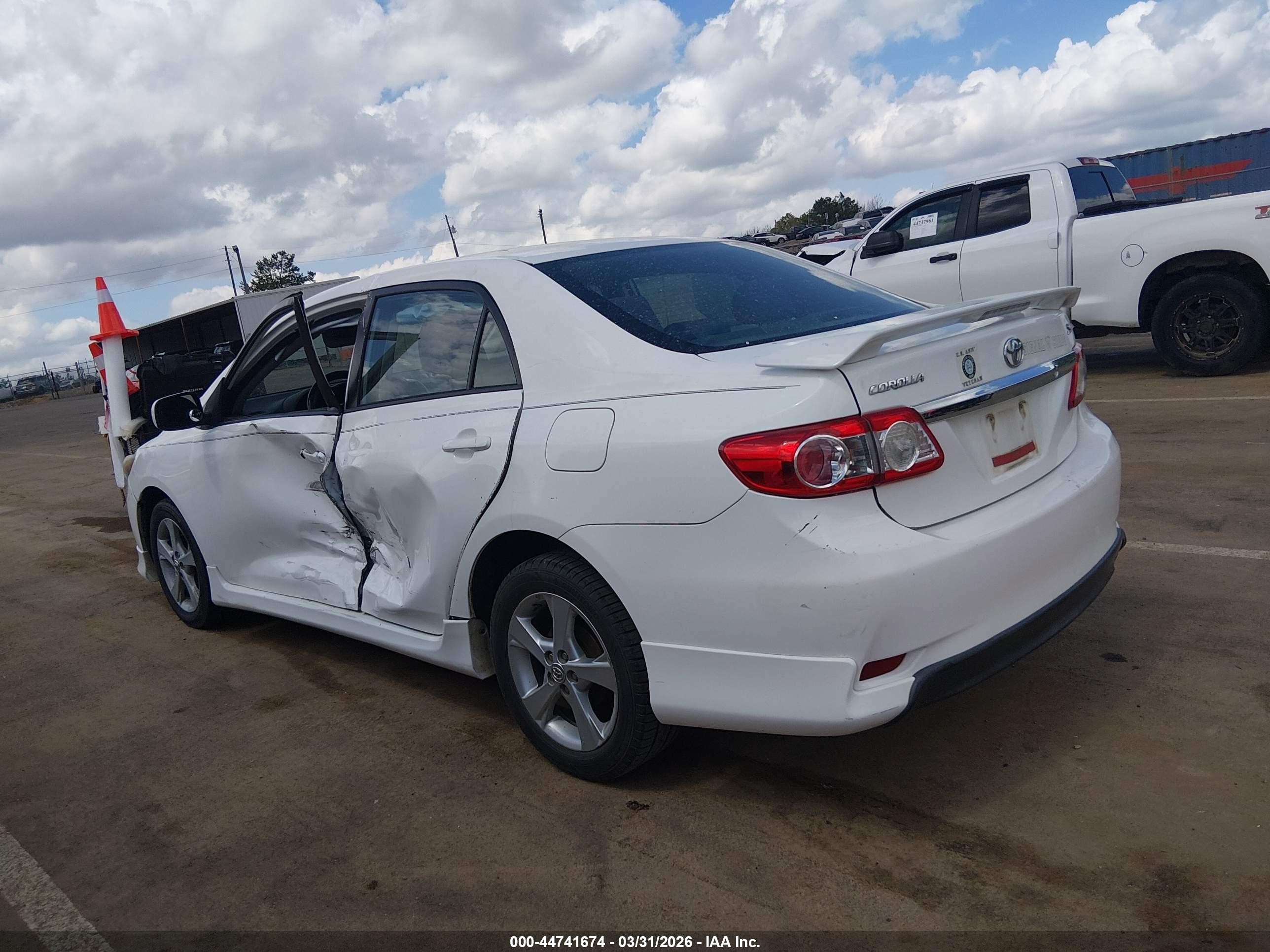 2012 Toyota Corolla S White vin: 5YFBU4EEXCP056790