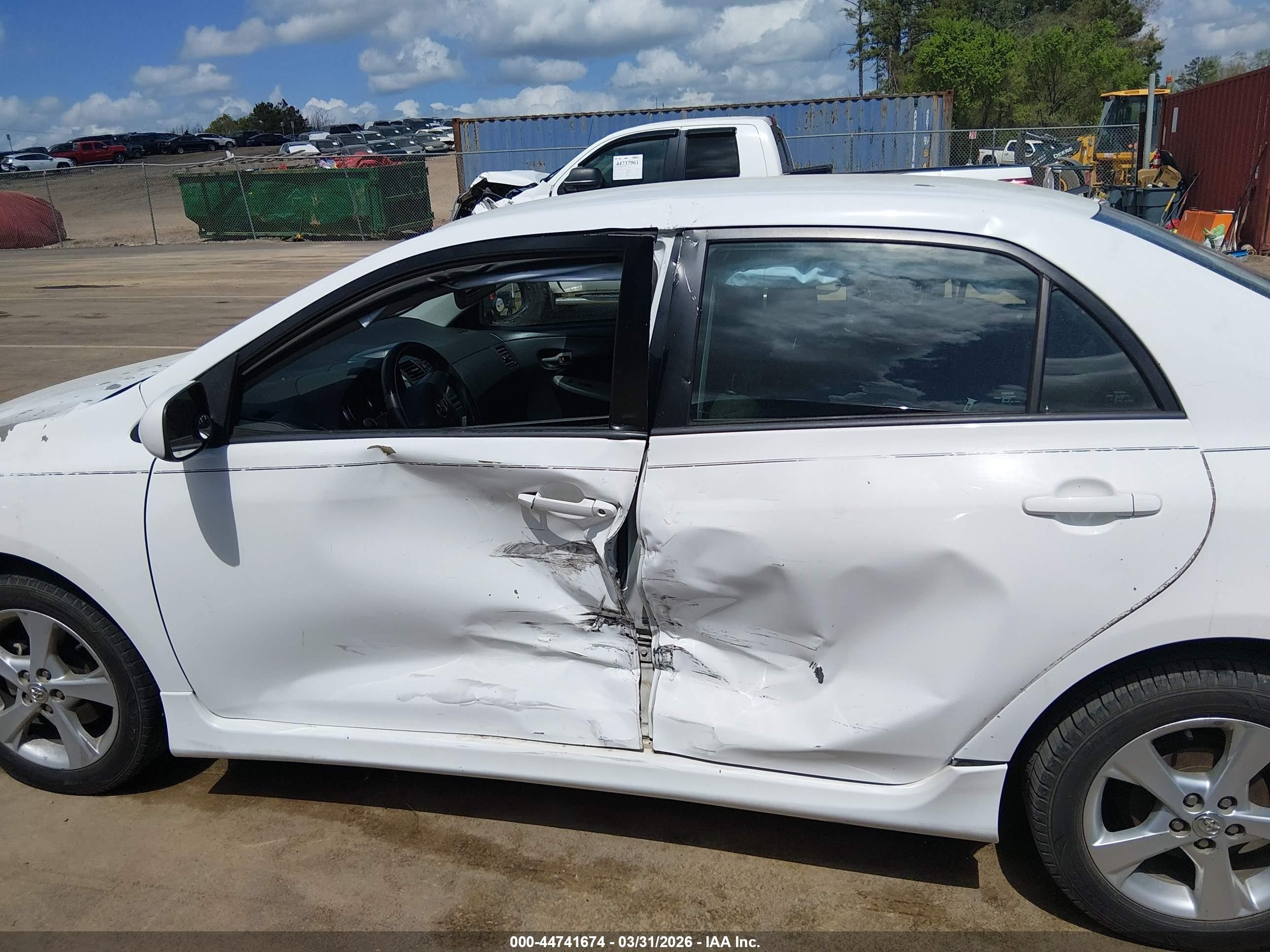 2012 Toyota Corolla S White vin: 5YFBU4EEXCP056790