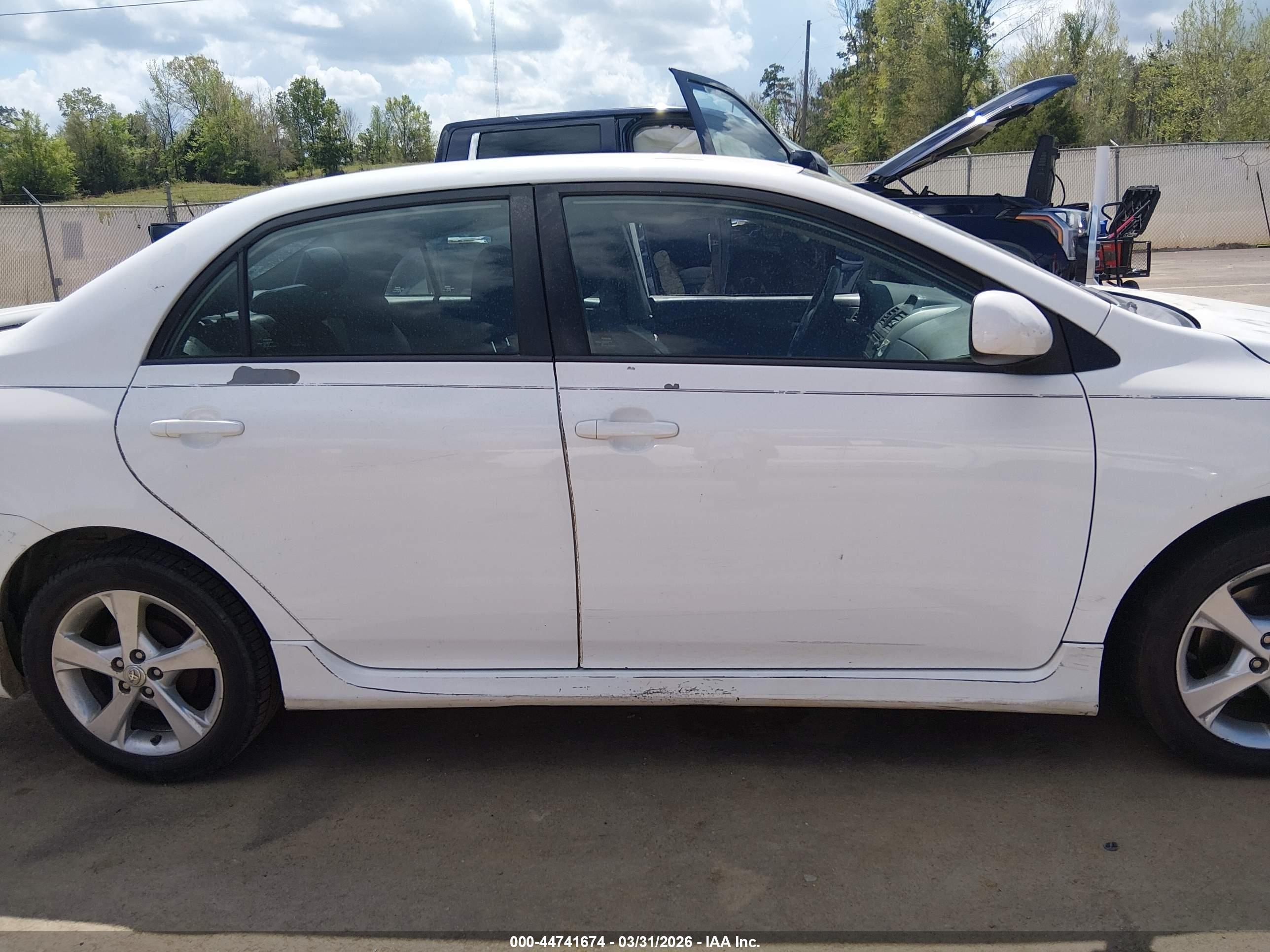 2012 Toyota Corolla S White vin: 5YFBU4EEXCP056790