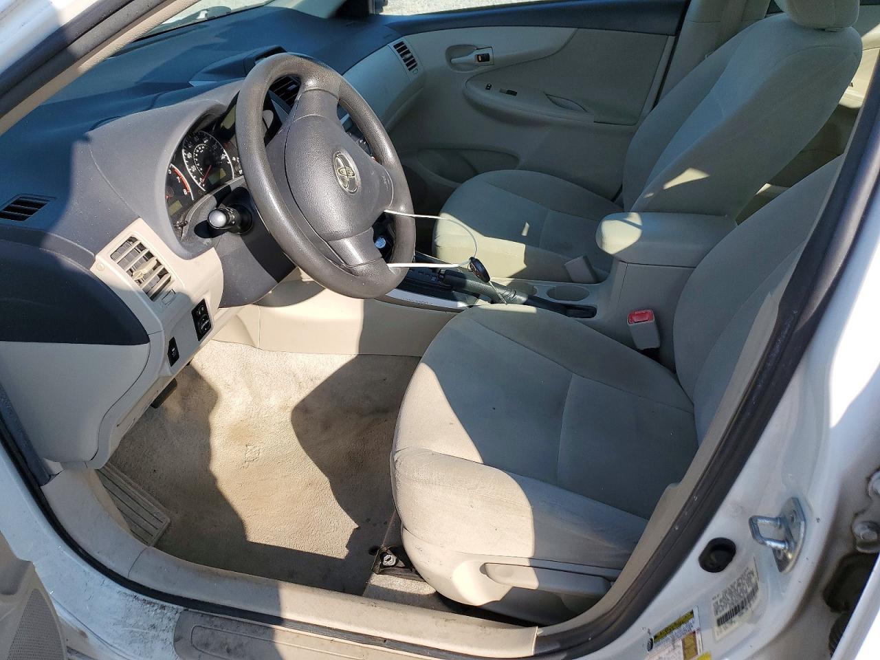 2012 Toyota Corolla L White vin: 5YFBU4EEXCP064730