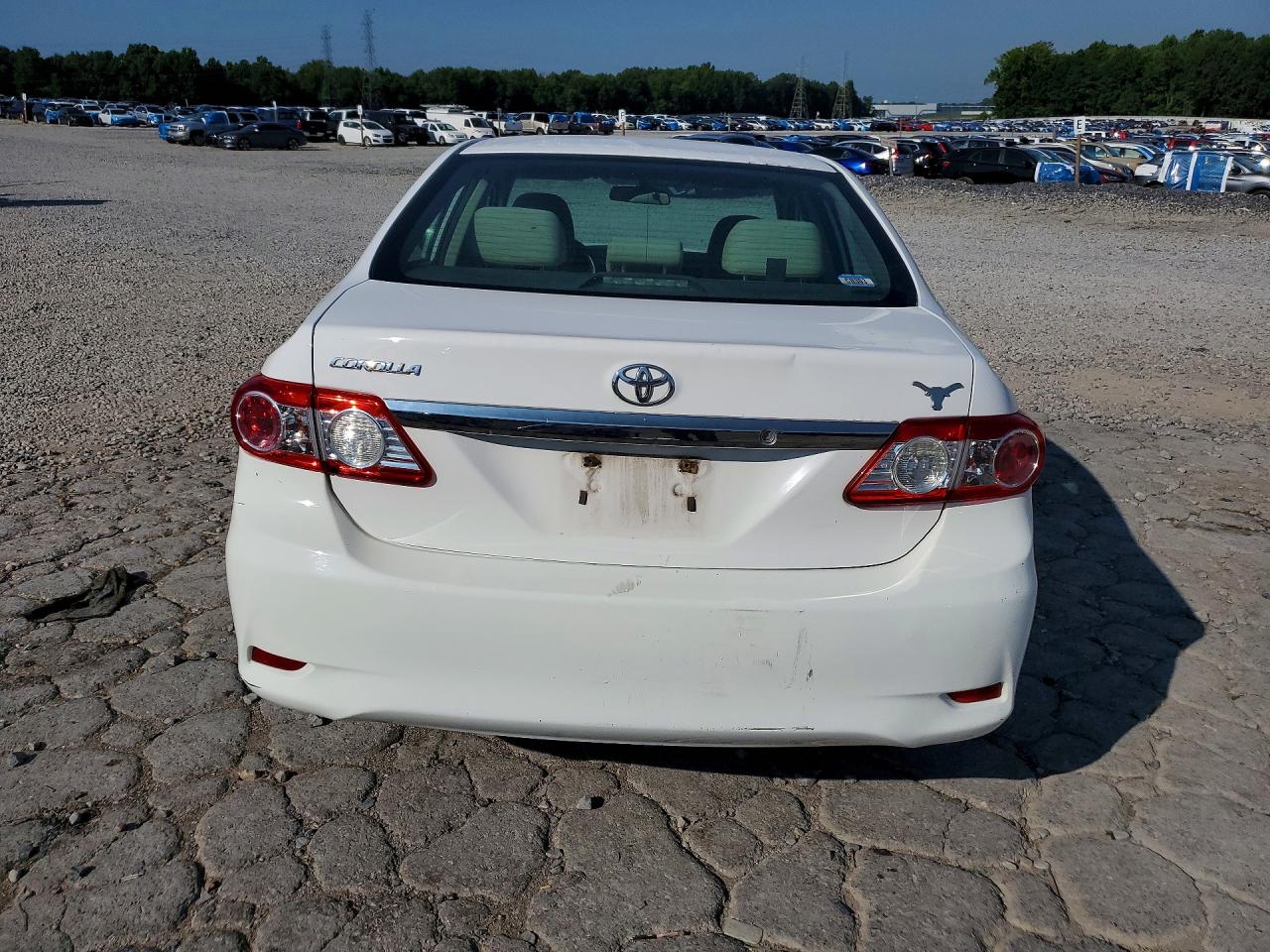 2012 Toyota Corolla L White vin: 5YFBU4EEXCP064730