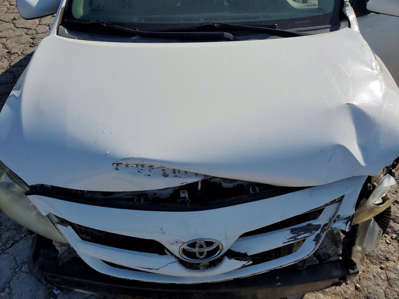 2012 Toyota Corolla L White vin: 5YFBU4EEXCP064730