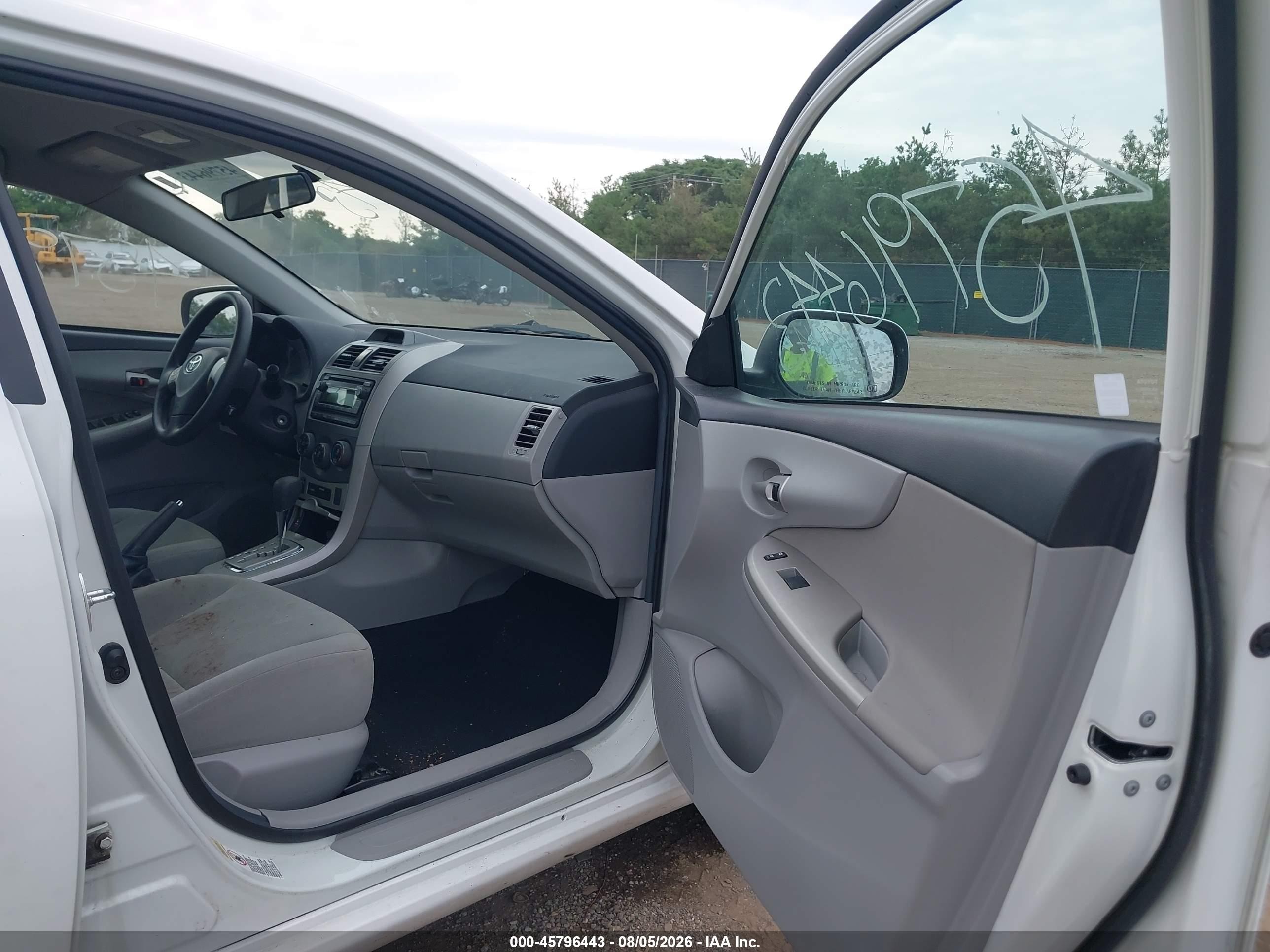 2012 Toyota Corolla Le Белый vin: 5YFBU4EEXCP067496