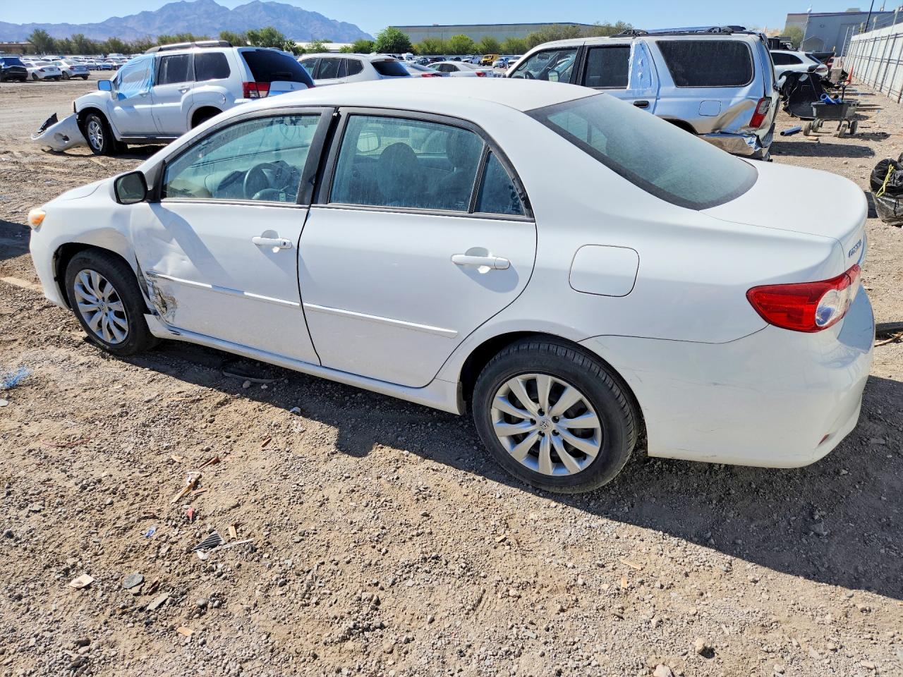 2012 Toyota Corolla Le White vin: 5YFBU4EEXCP070303