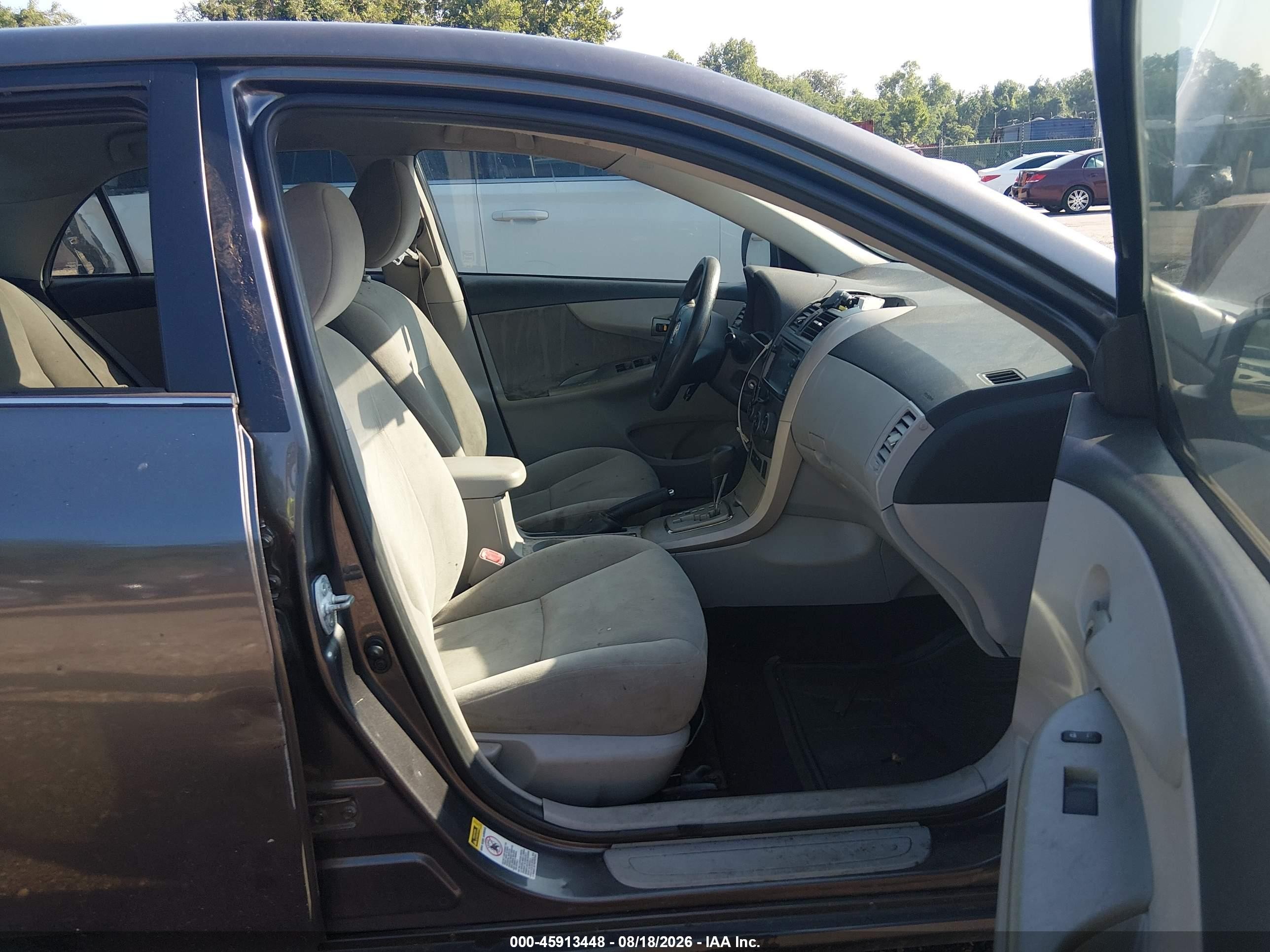 2013 Toyota Corolla Le Gray vin: 5YFBU4EEXDP078063