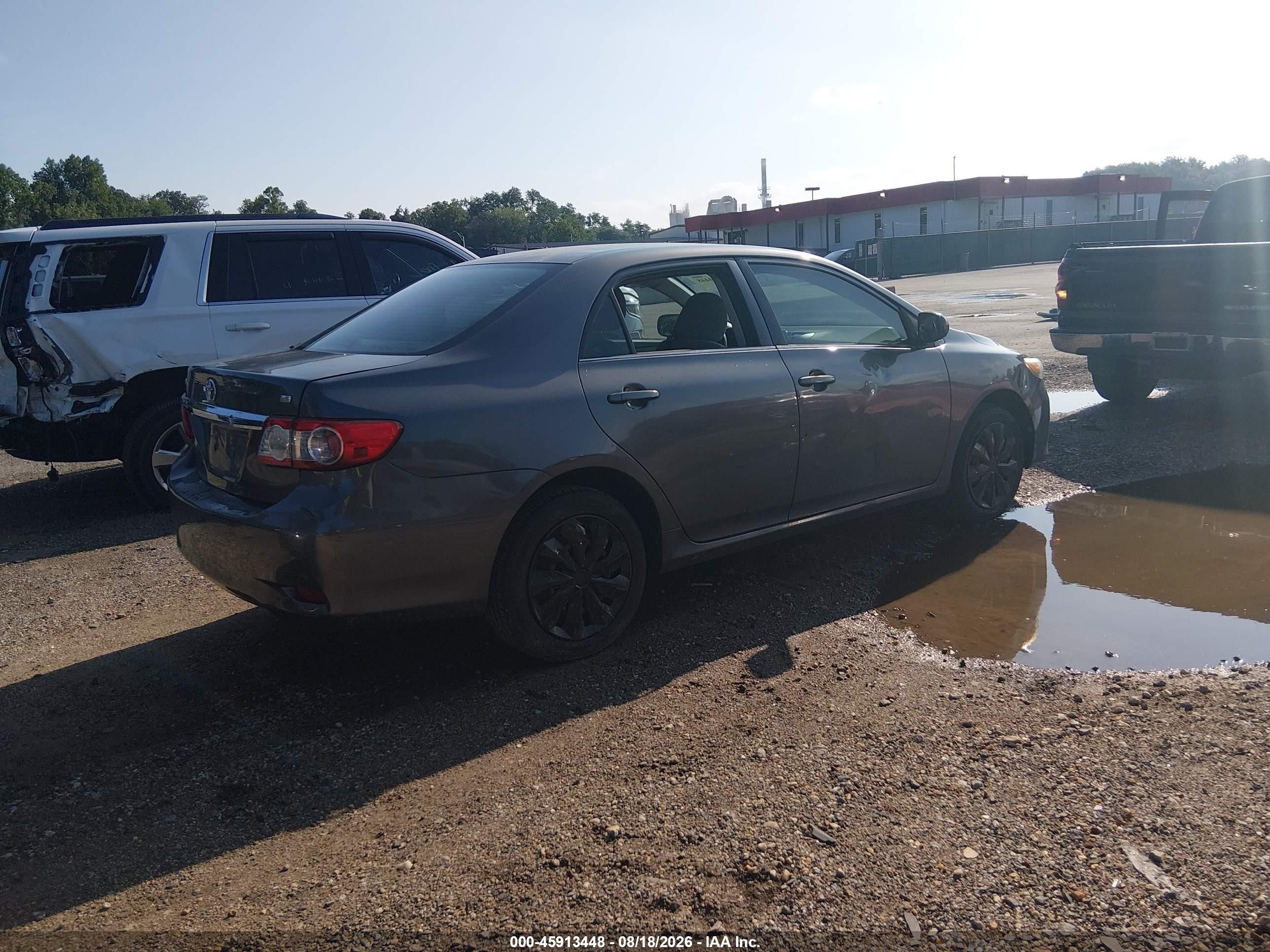 2013 Toyota Corolla Le Gray vin: 5YFBU4EEXDP078063