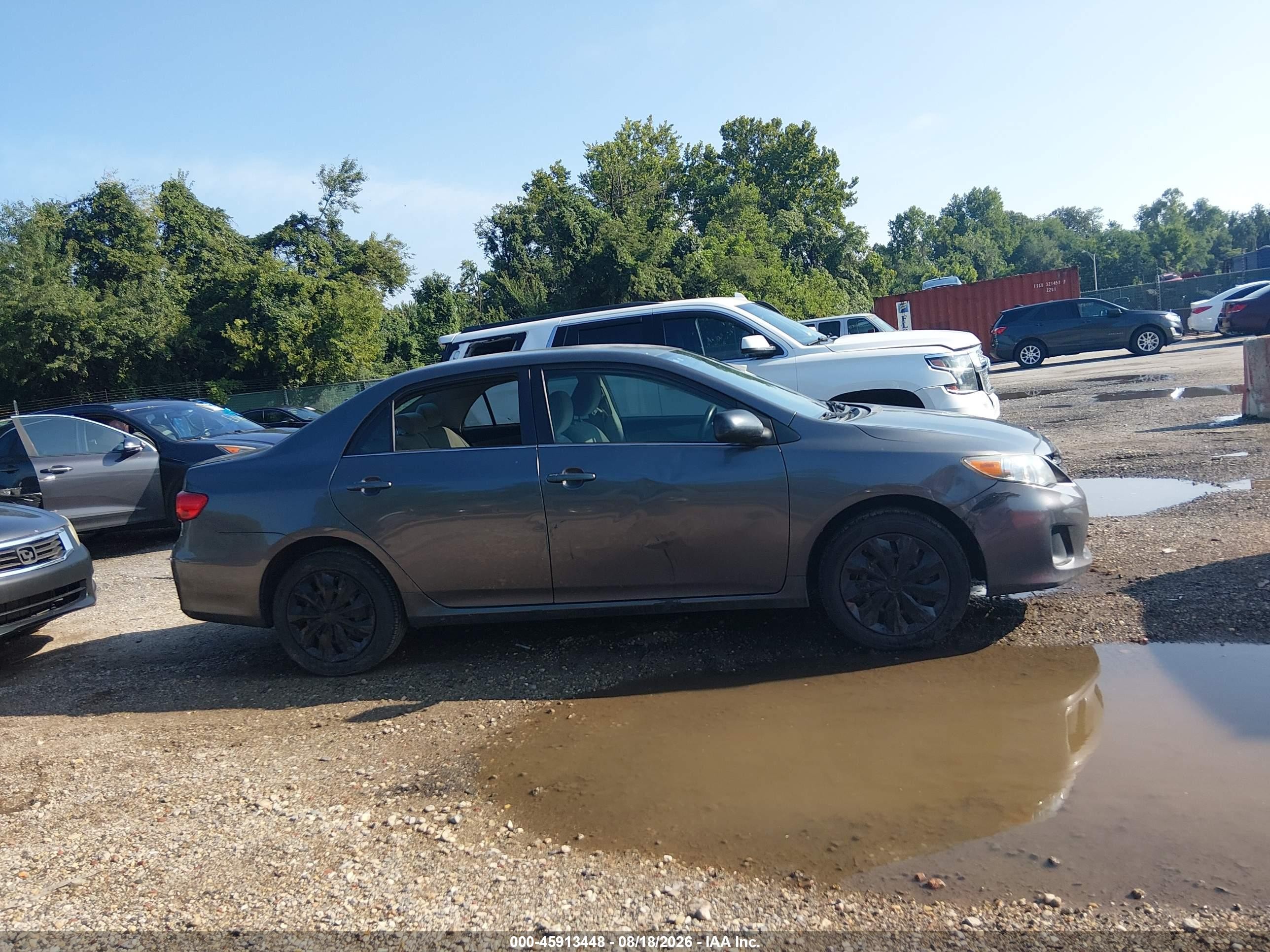 2013 Toyota Corolla Le Gray vin: 5YFBU4EEXDP078063
