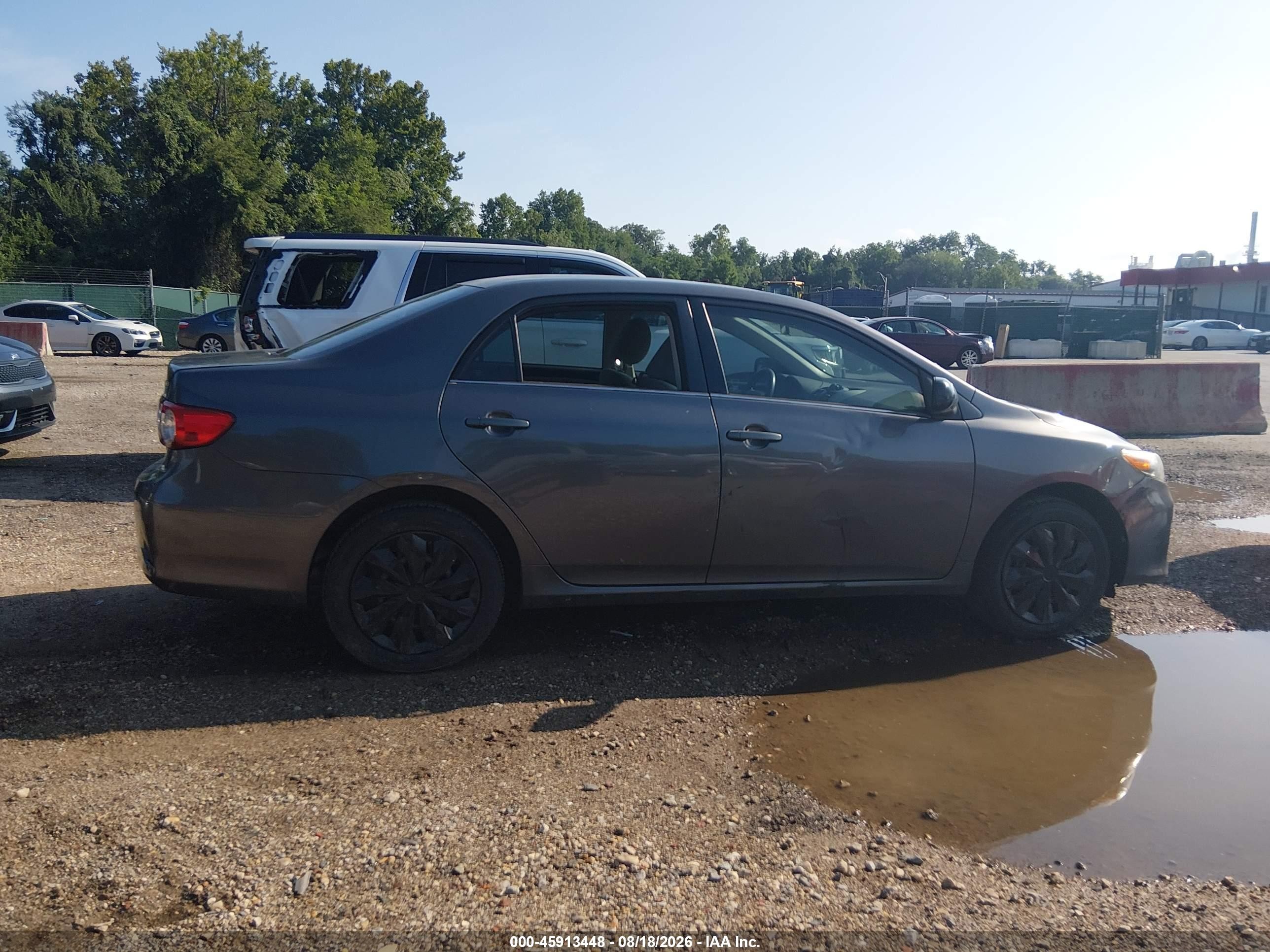 2013 Toyota Corolla Le Gray vin: 5YFBU4EEXDP078063