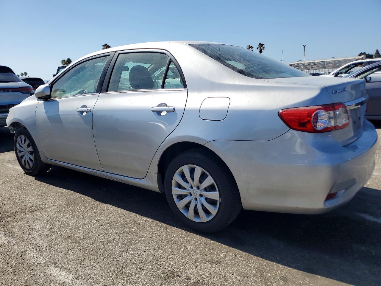 2013 Toyota Corolla Le Silver vin: 5YFBU4EEXDP082341