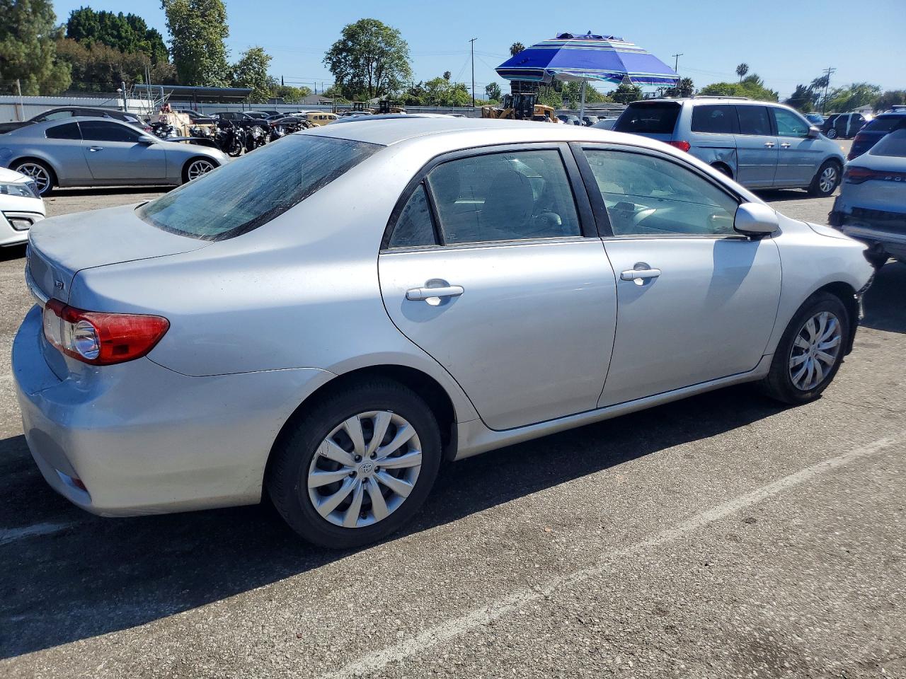 2013 Toyota Corolla Le Silver vin: 5YFBU4EEXDP082341