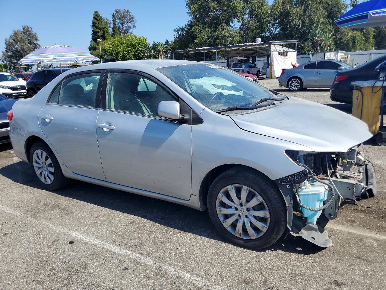 2013 Toyota Corolla Le Silver vin: 5YFBU4EEXDP082341