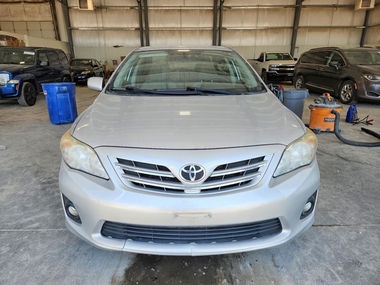 2013 Toyota Corolla Le Серый vin: 5YFBU4EEXDP096580