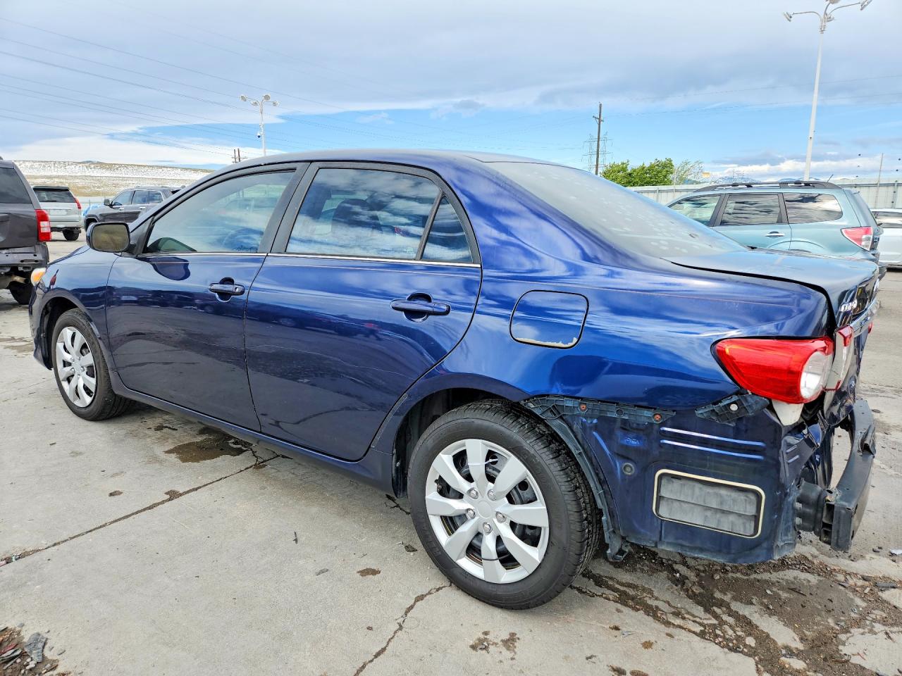 2013 Toyota Corolla Le Blue vin: 5YFBU4EEXDP113930