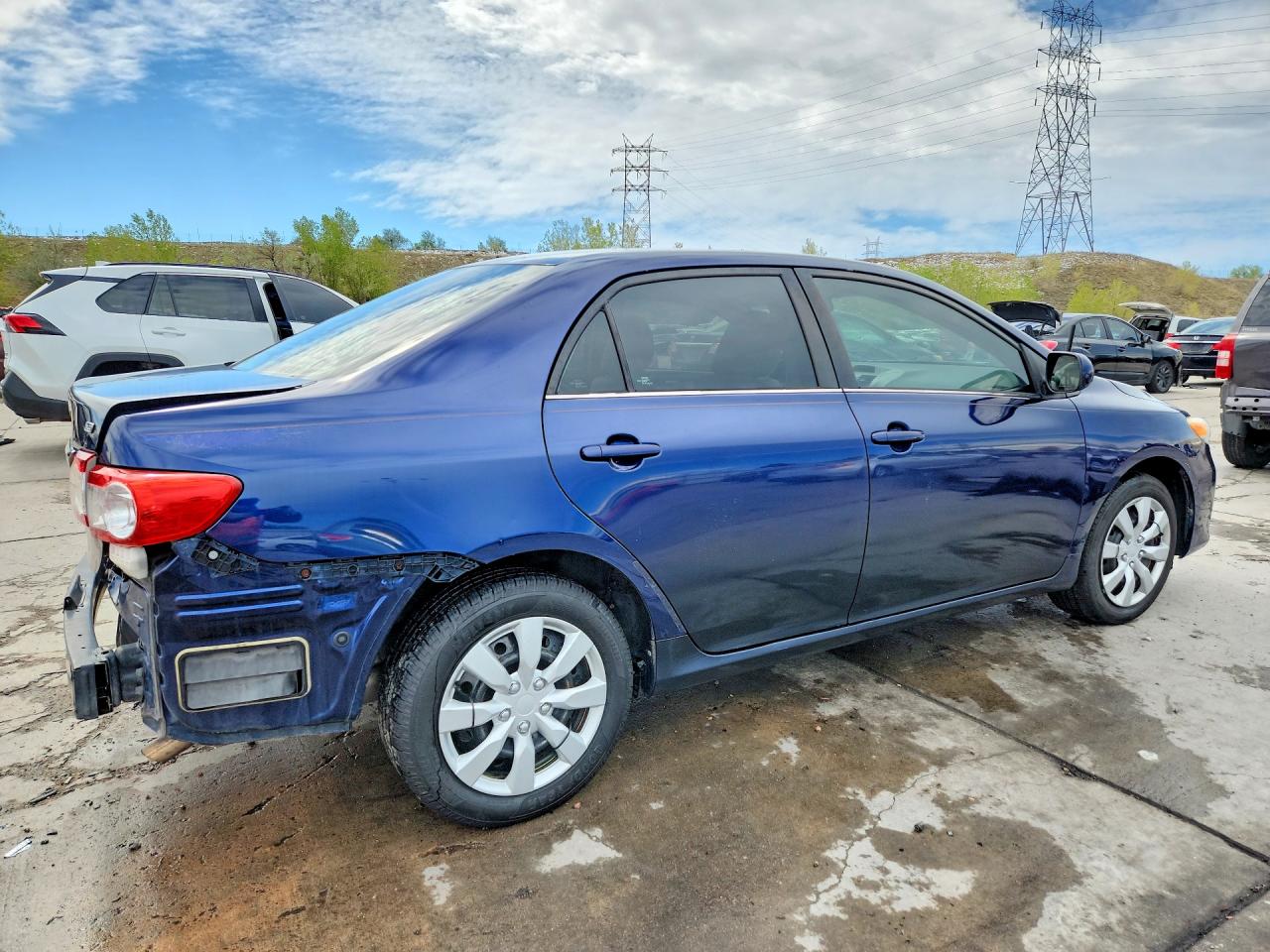 2013 Toyota Corolla Le Blue vin: 5YFBU4EEXDP113930