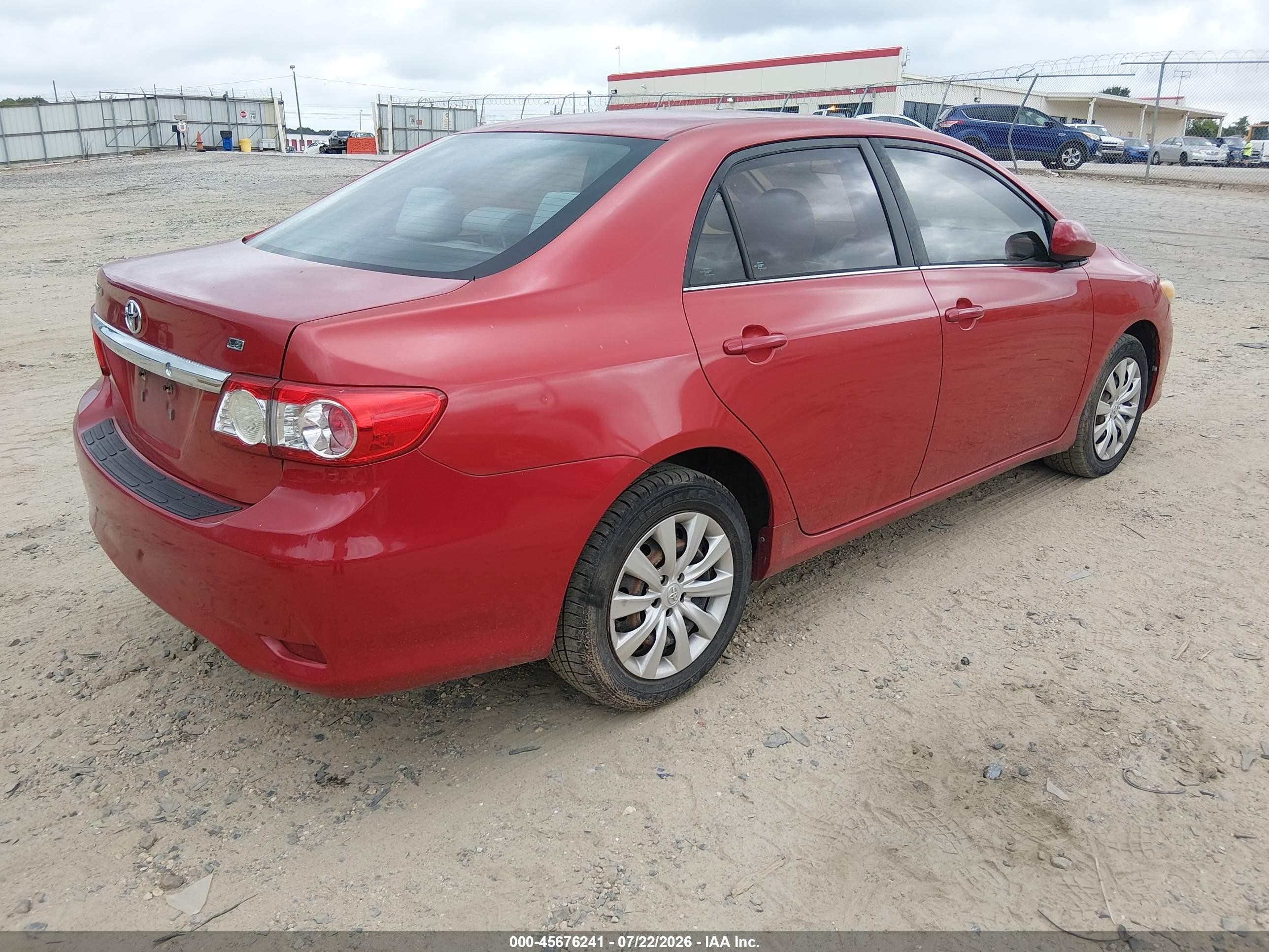 2013 Toyota Corolla Le Red vin: 5YFBU4EEXDP120179