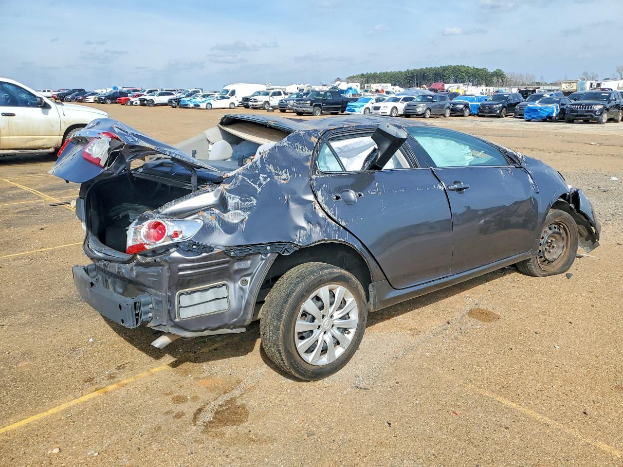 2013 Toyota Corolla Le Blue vin: 5YFBU4EEXDP124345