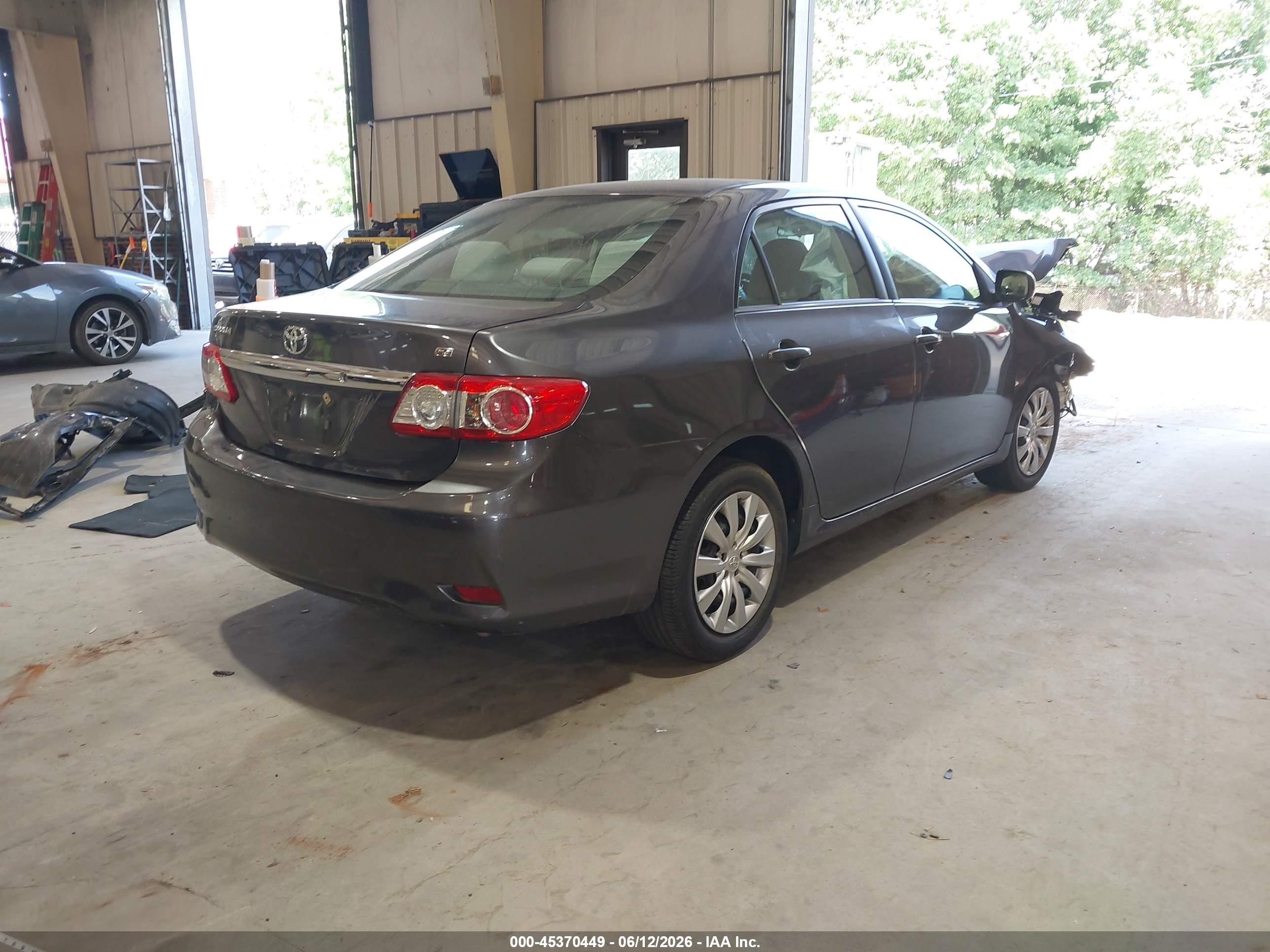 2013 Toyota Corolla Le Gray vin: 5YFBU4EEXDP126208