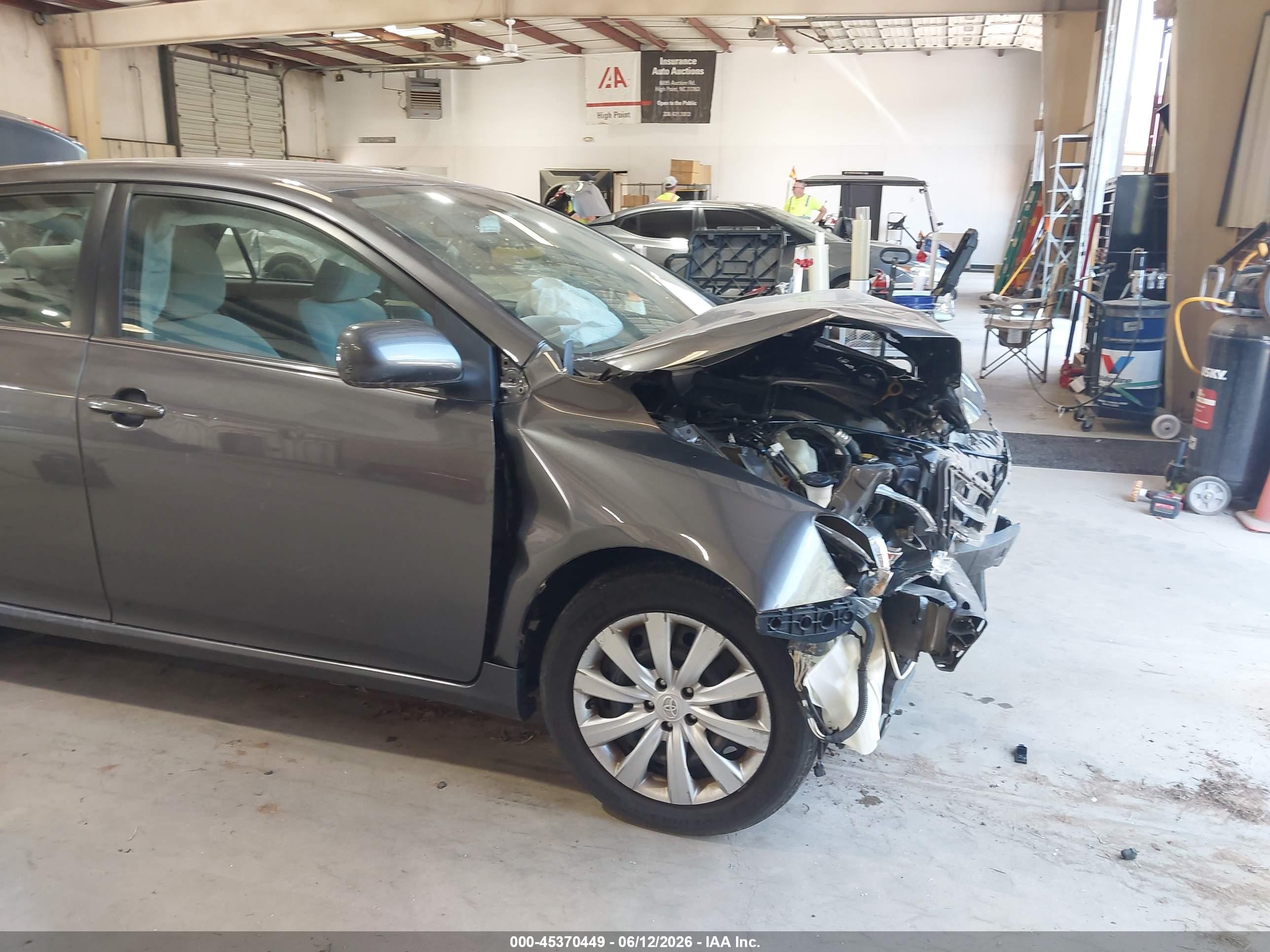 2013 Toyota Corolla Le Gray vin: 5YFBU4EEXDP126208