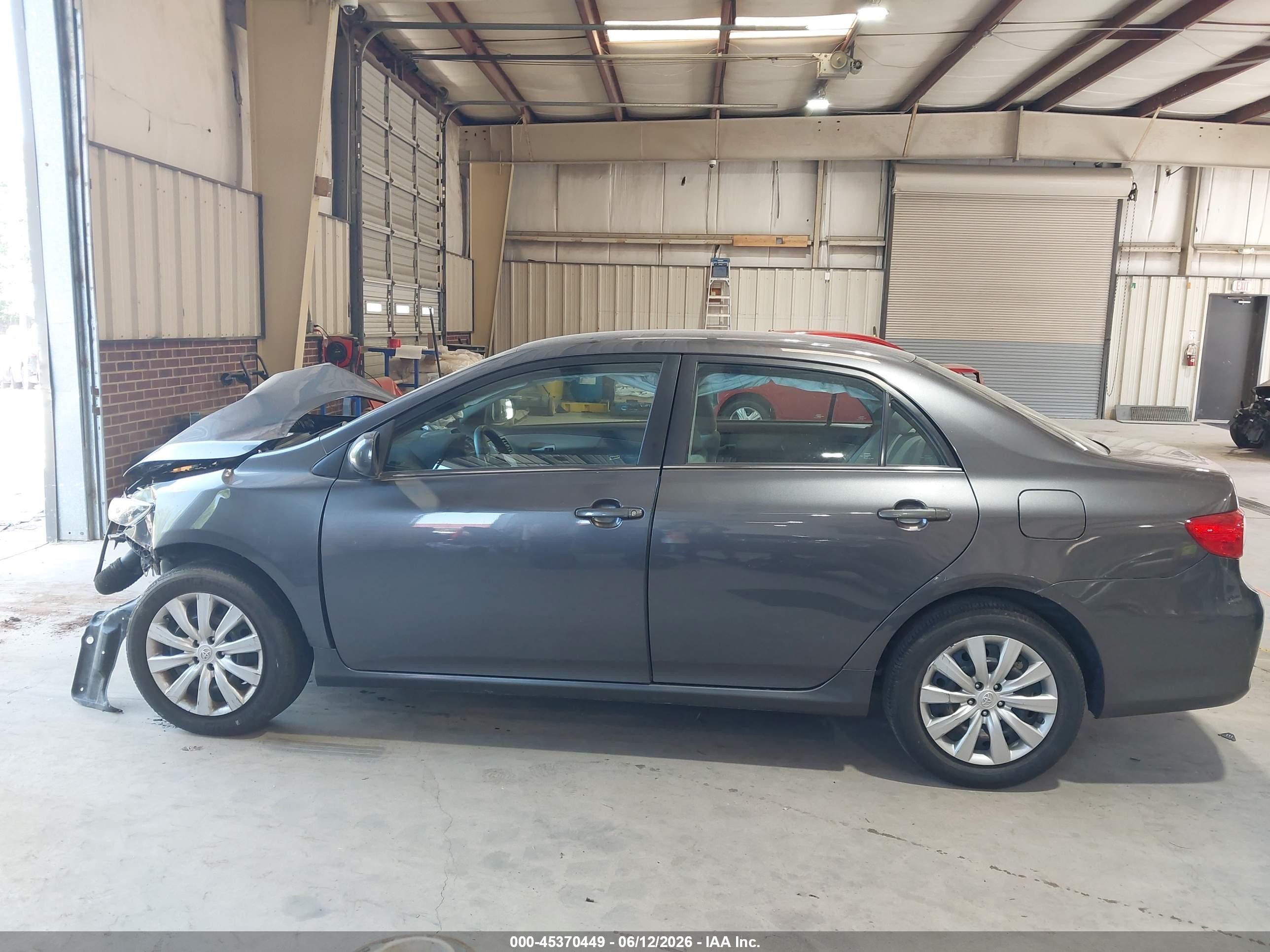 2013 Toyota Corolla Le Gray vin: 5YFBU4EEXDP126208