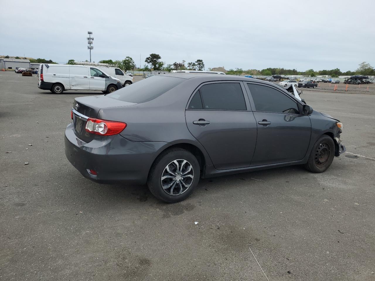2013 Toyota Corolla Base Серый vin: 5YFBU4EEXDP134311