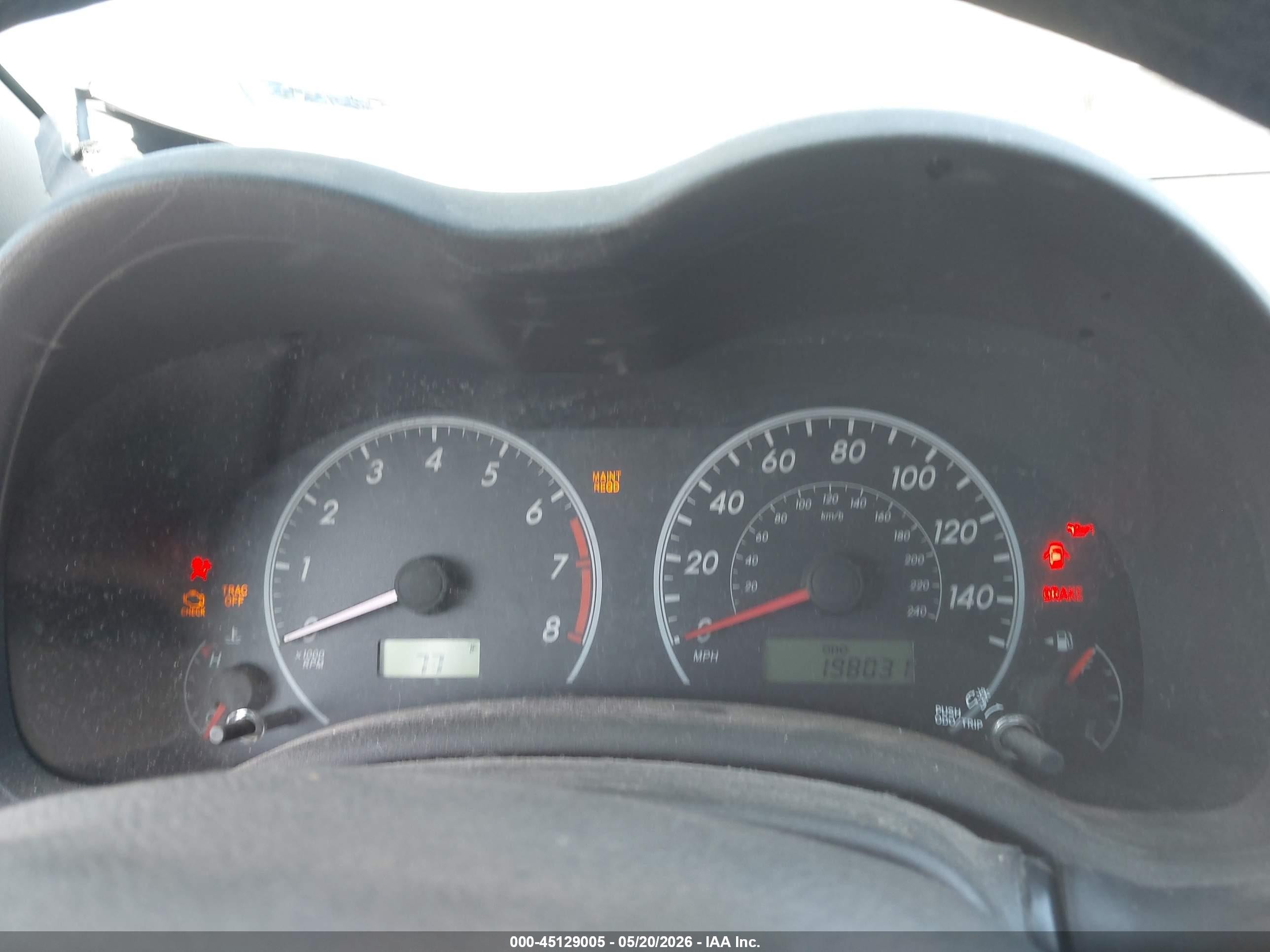 2013 Toyota Corolla Le Silver vin: 5YFBU4EEXDP138407
