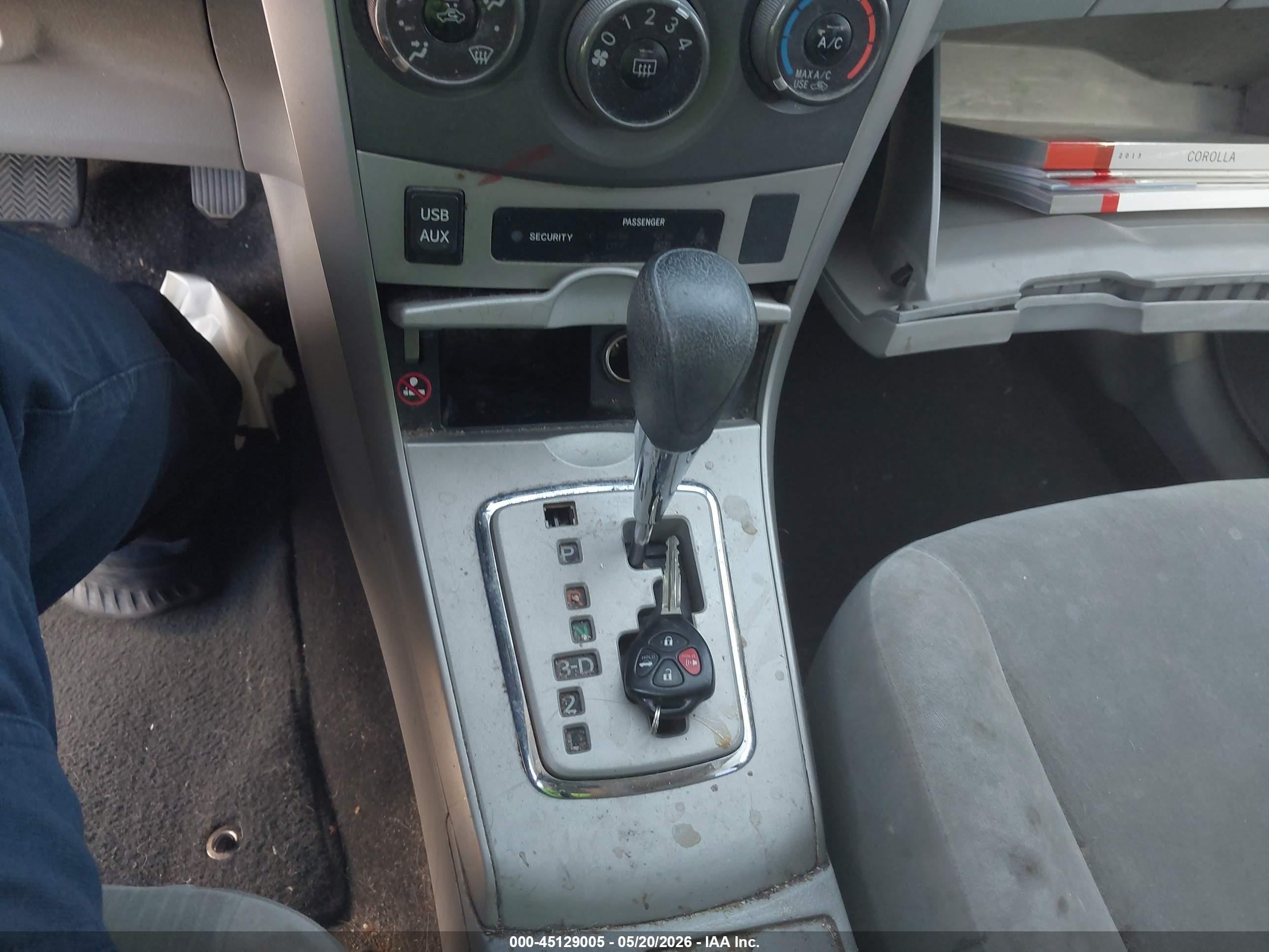 2013 Toyota Corolla Le Silver vin: 5YFBU4EEXDP138407