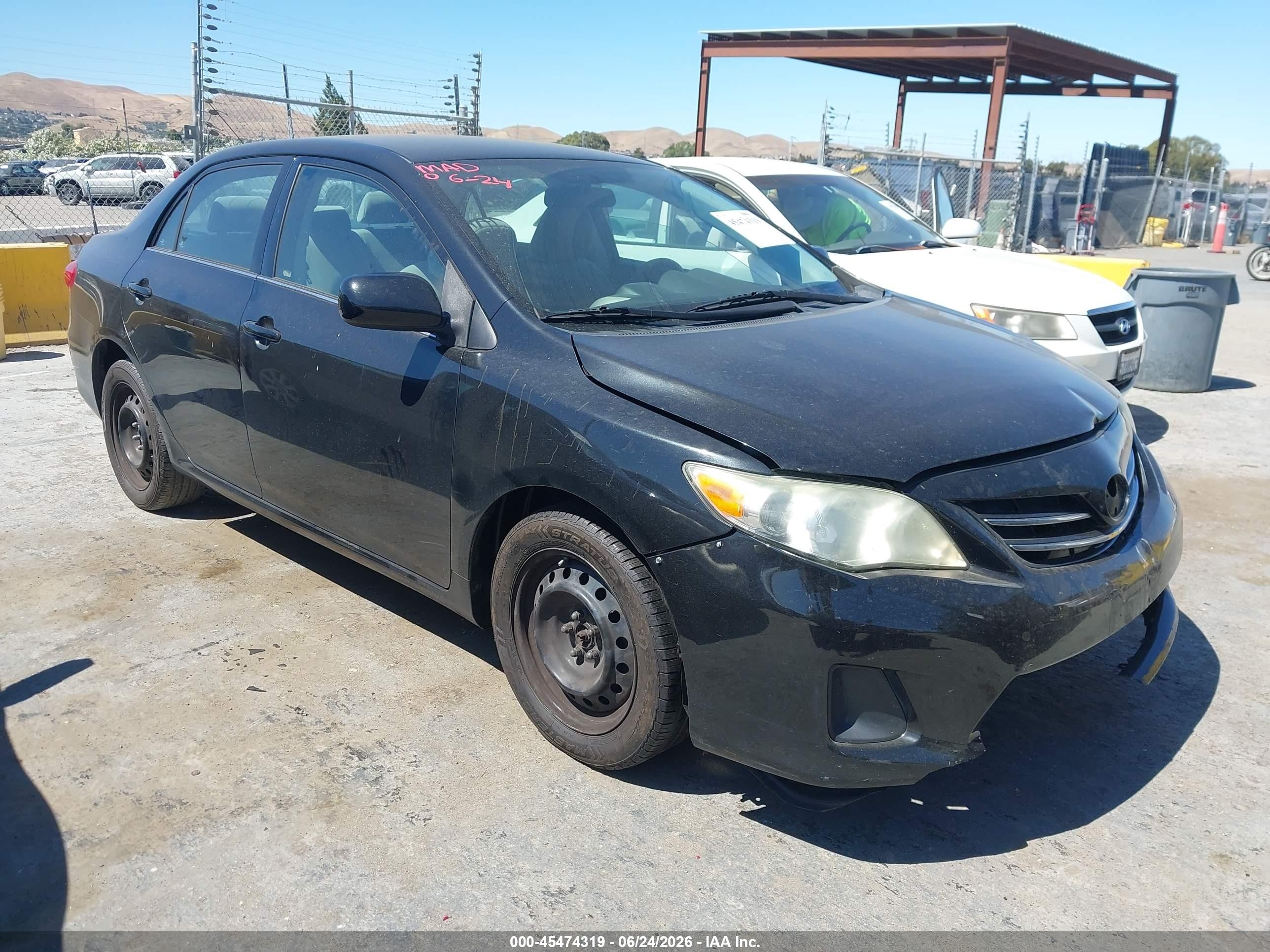 2013 Toyota Corolla Le Black vin: 5YFBU4EEXDP150654