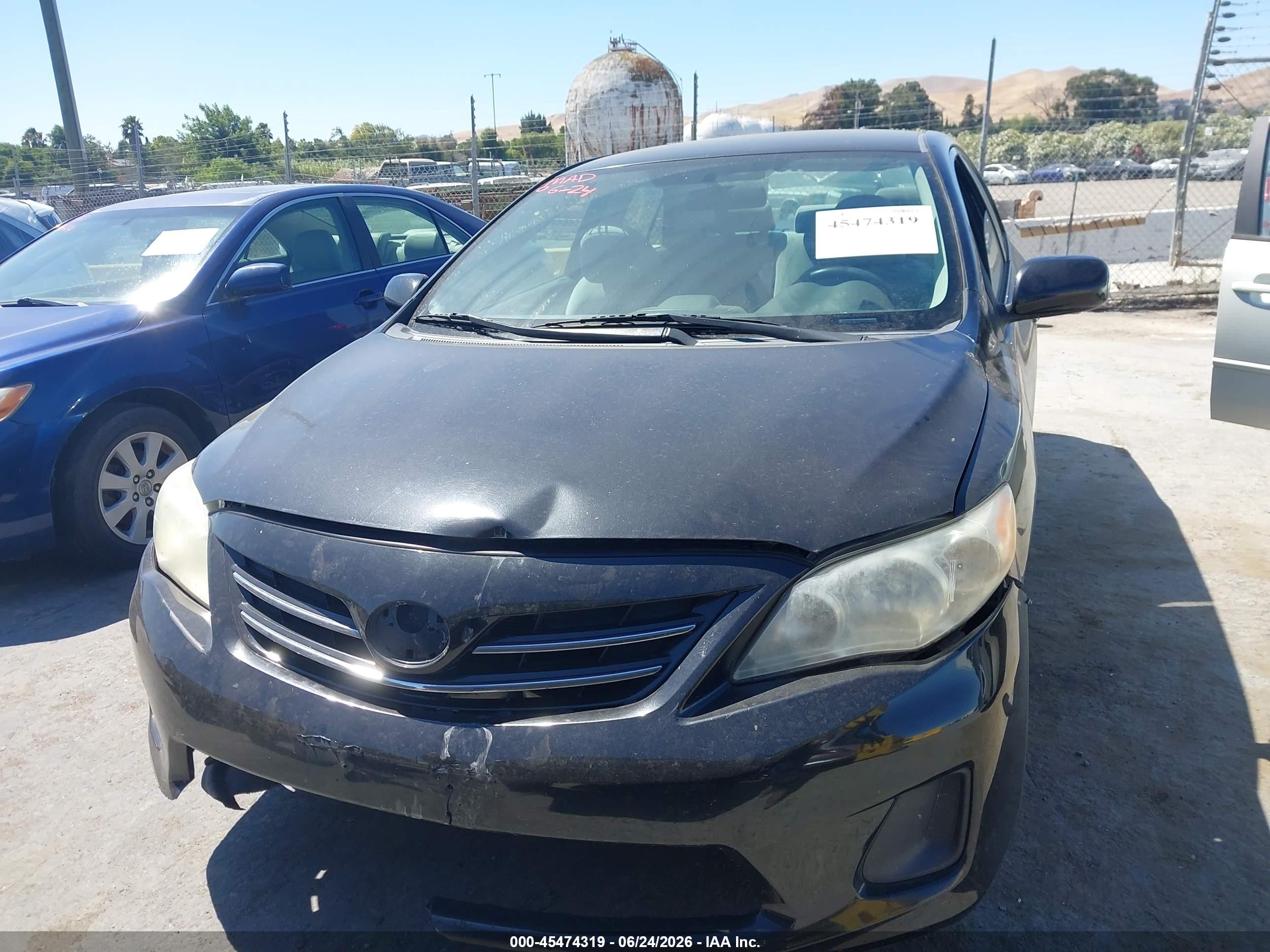 2013 Toyota Corolla Le Black vin: 5YFBU4EEXDP150654