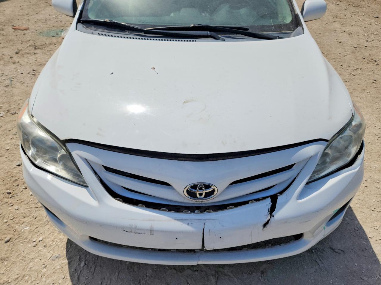 2013 Toyota Corolla L Белый vin: 5YFBU4EEXDP154235