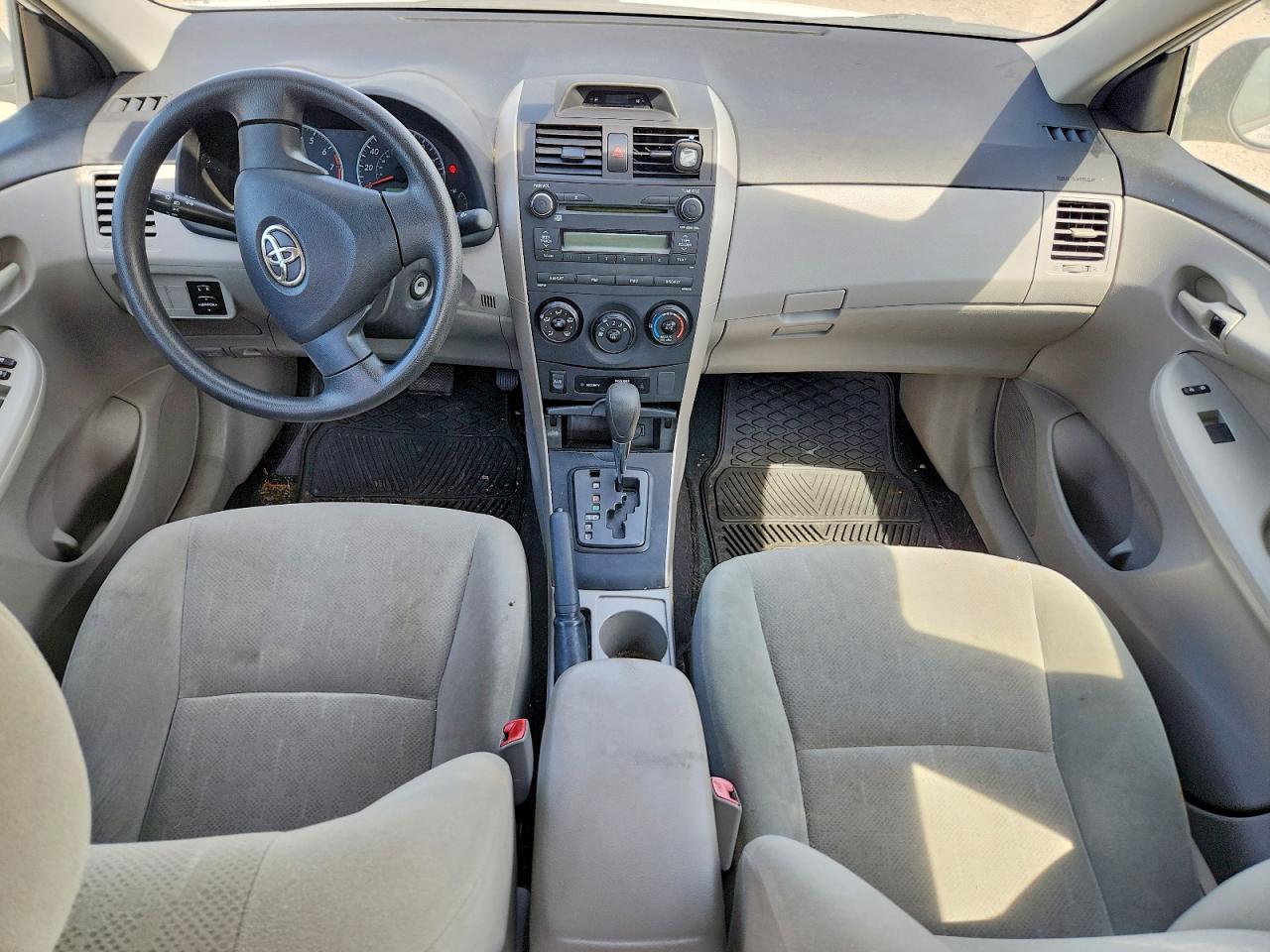 2013 Toyota Corolla L Белый vin: 5YFBU4EEXDP154235
