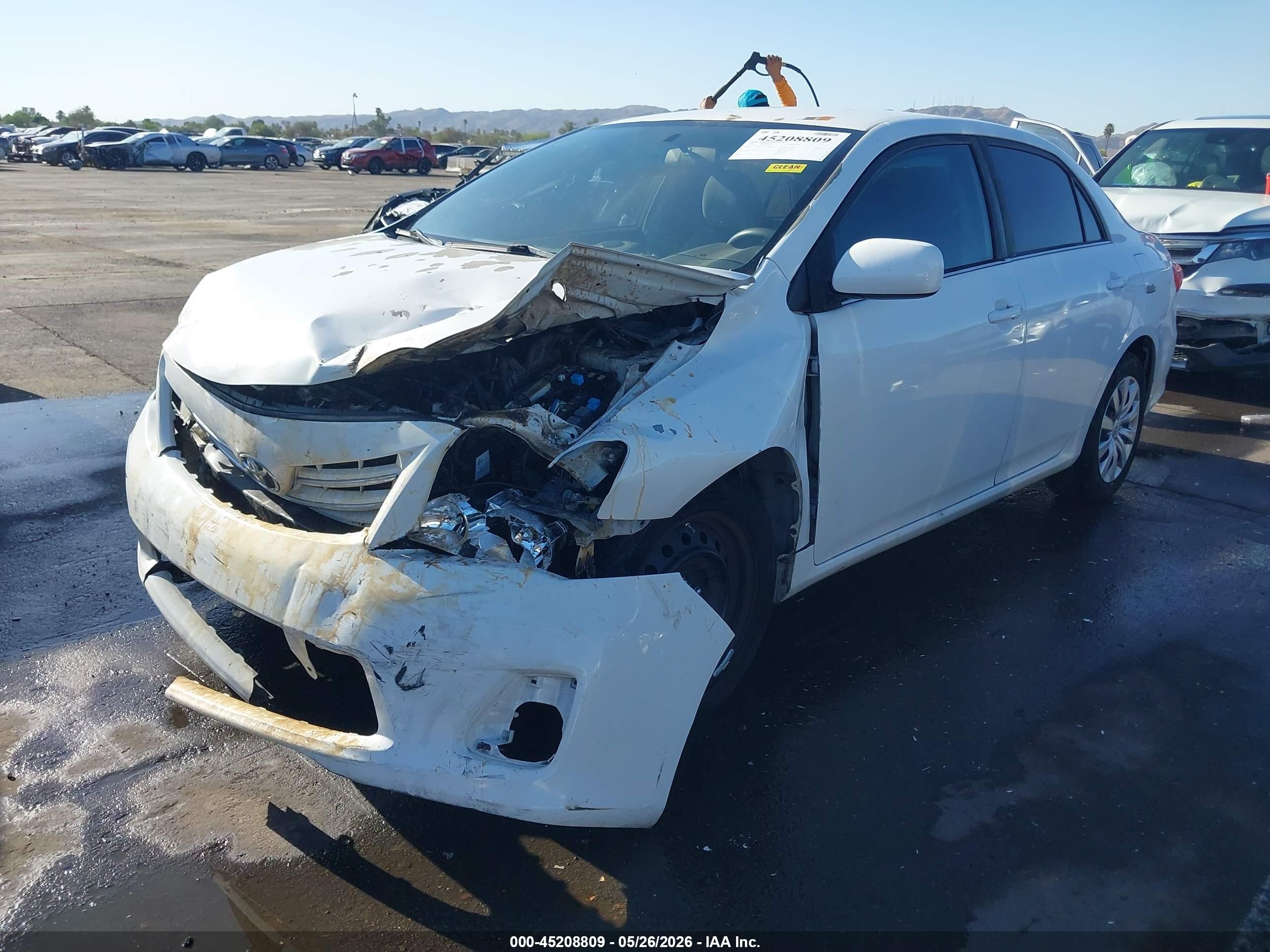 2013 Toyota Corolla Le White vin: 5YFBU4EEXDP156261