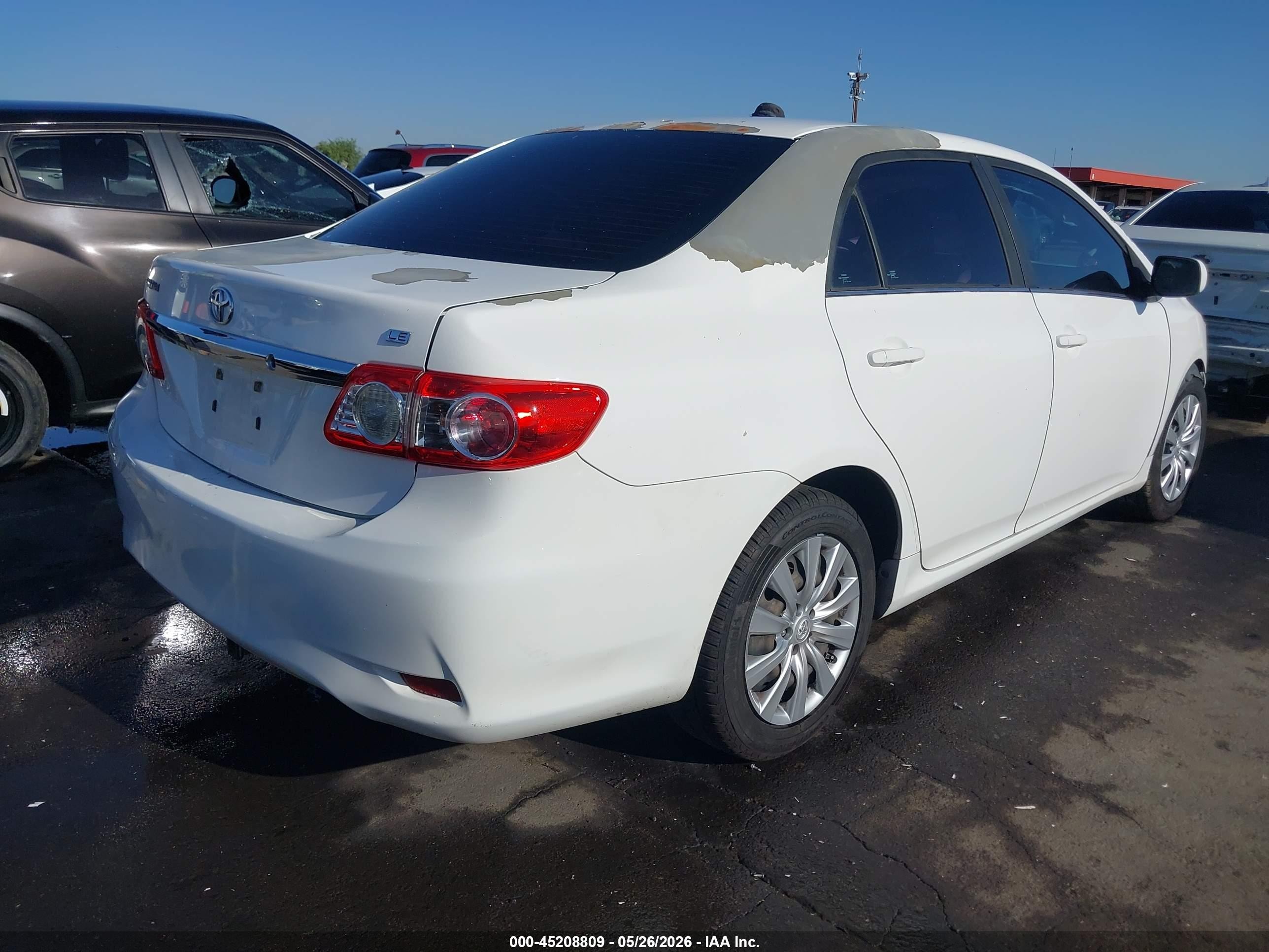 2013 Toyota Corolla Le White vin: 5YFBU4EEXDP156261