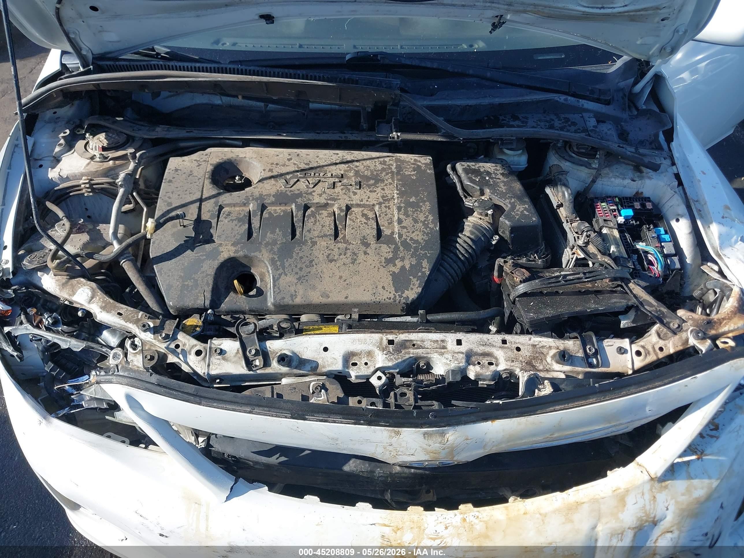 2013 Toyota Corolla Le White vin: 5YFBU4EEXDP156261