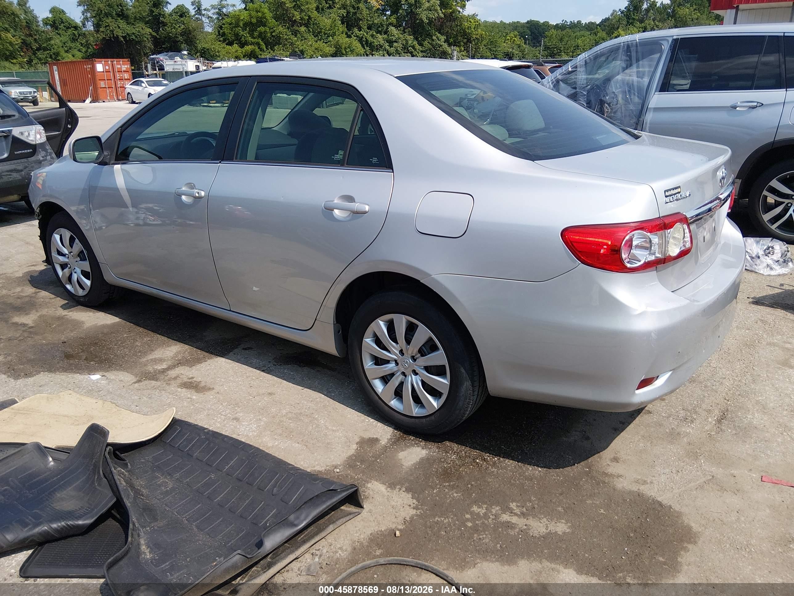 2013 Toyota Corolla Le Silver vin: 5YFBU4EEXDP164389