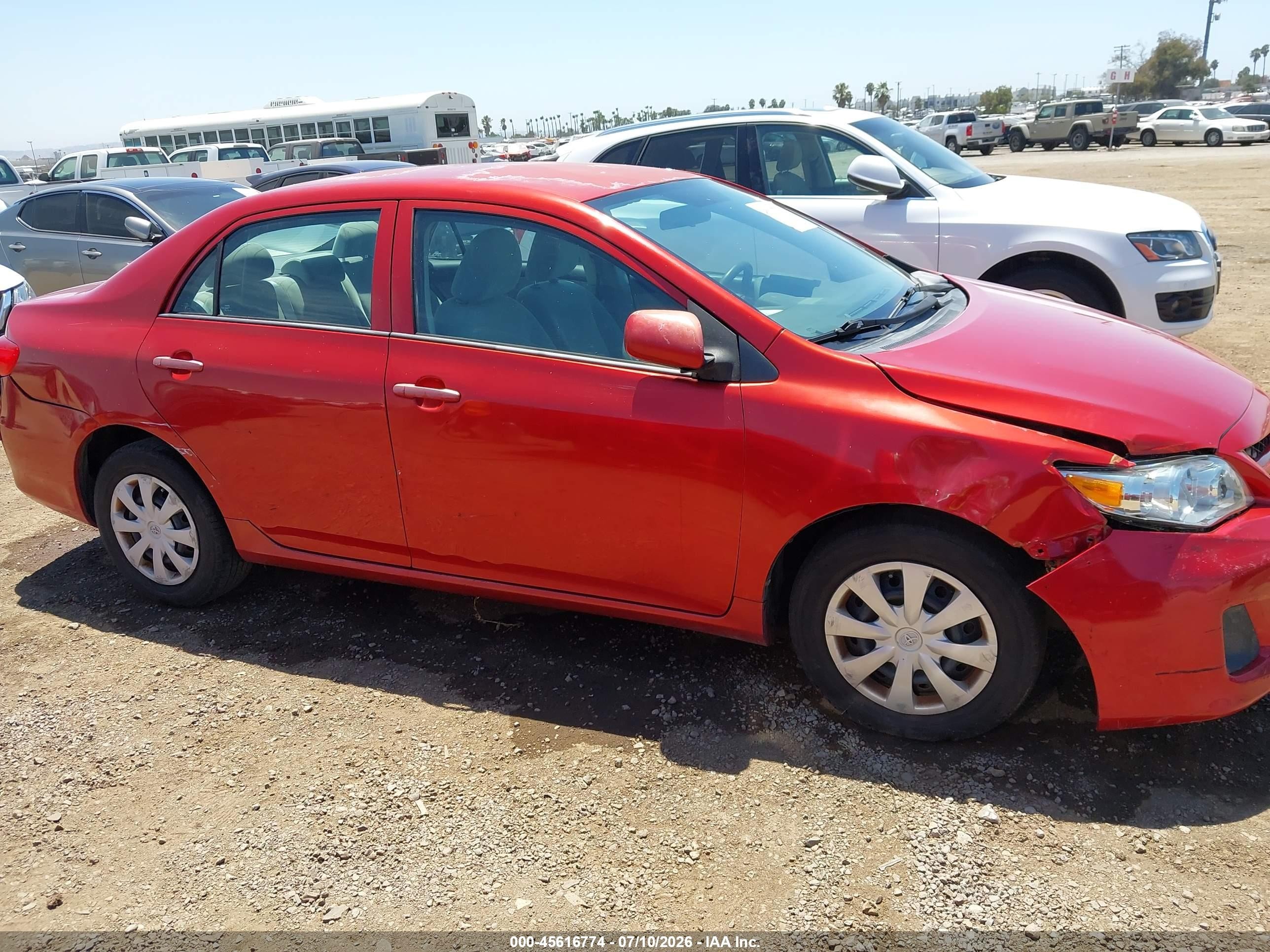 2013 Toyota Corolla L Красный vin: 5YFBU4EEXDP173755
