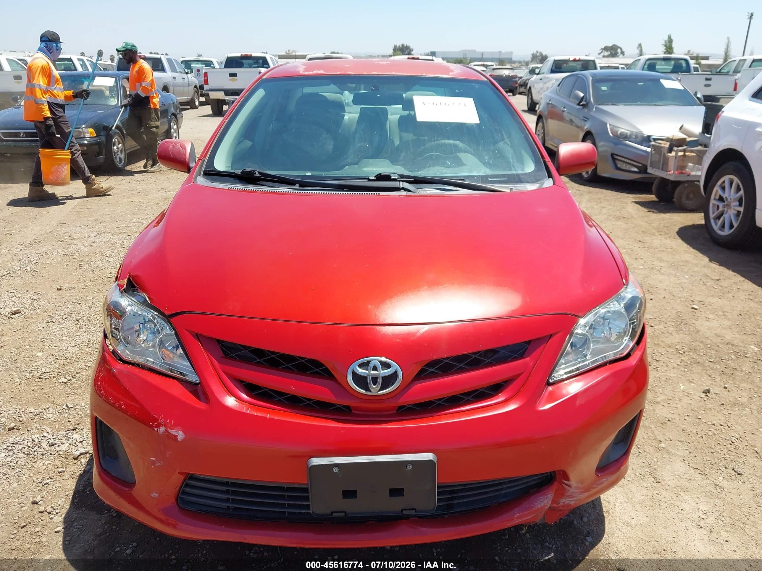 2013 Toyota Corolla L Красный vin: 5YFBU4EEXDP173755