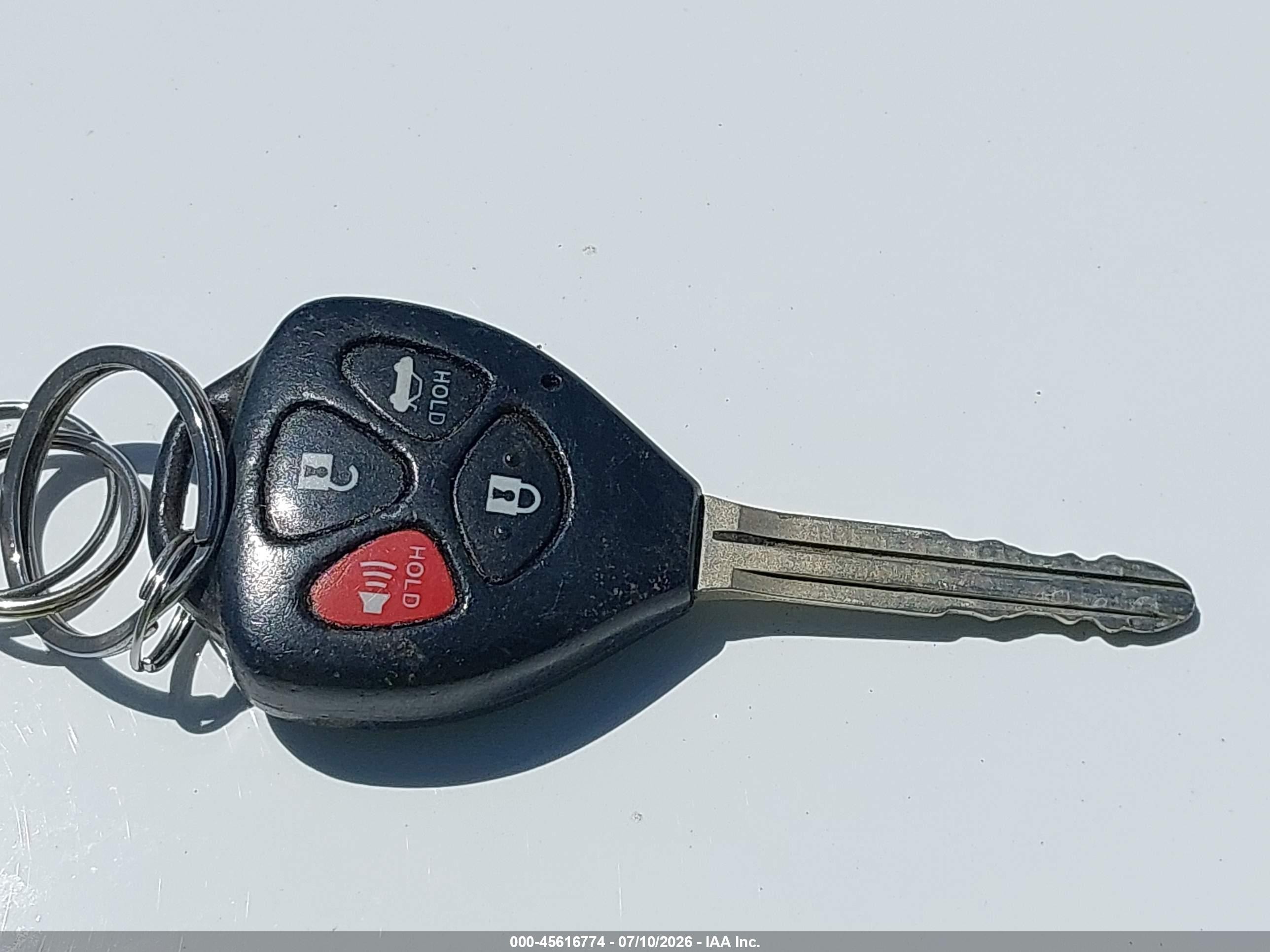 2013 Toyota Corolla L Красный vin: 5YFBU4EEXDP173755