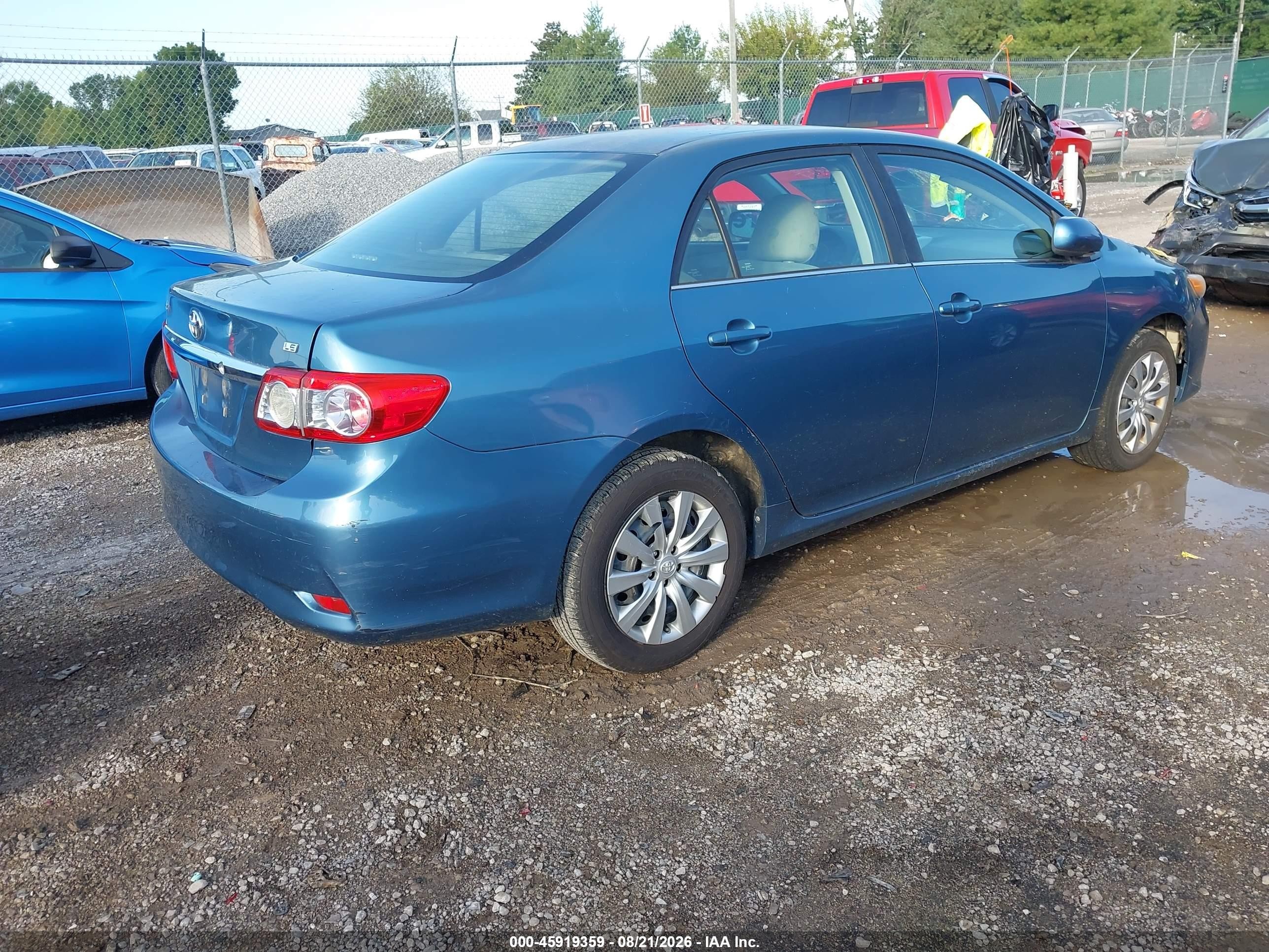 2013 Toyota Corolla Le Blue vin: 5YFBU4EEXDP175702
