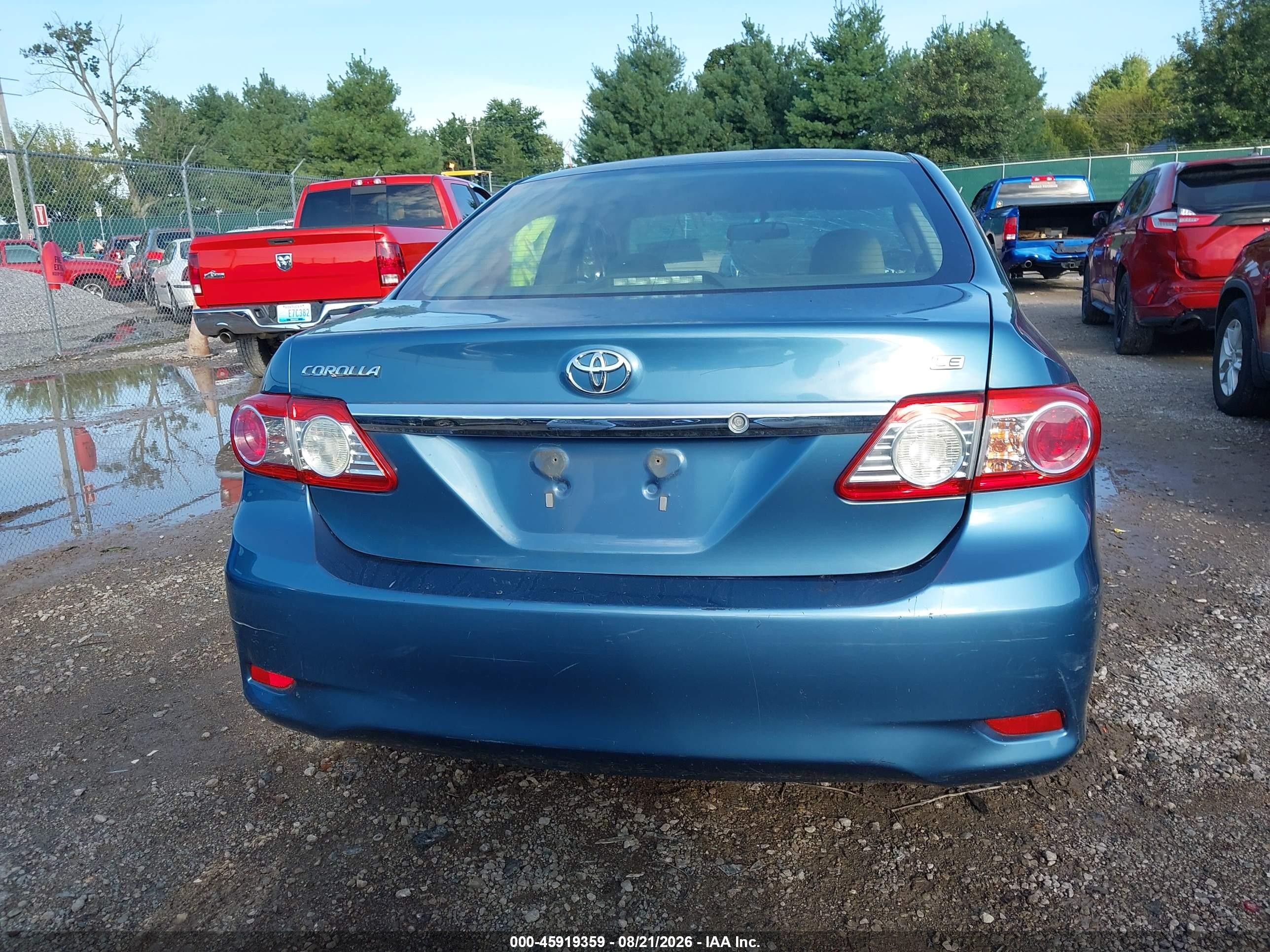 2013 Toyota Corolla Le Blue vin: 5YFBU4EEXDP175702