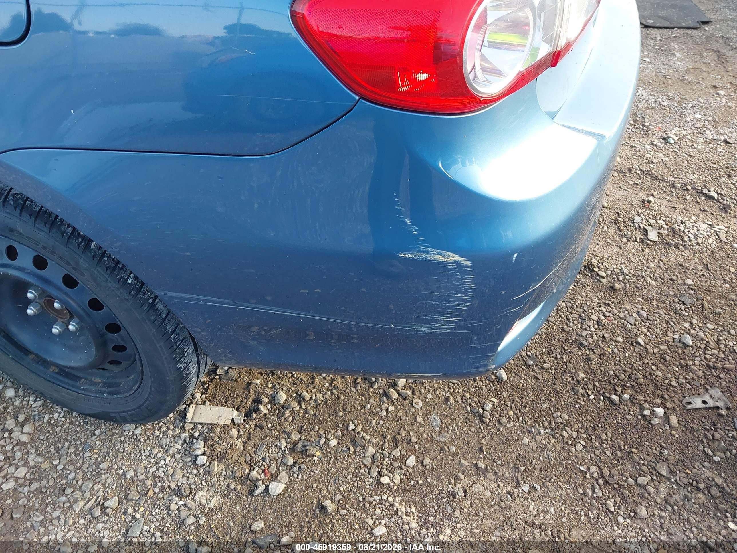 2013 Toyota Corolla Le Blue vin: 5YFBU4EEXDP175702