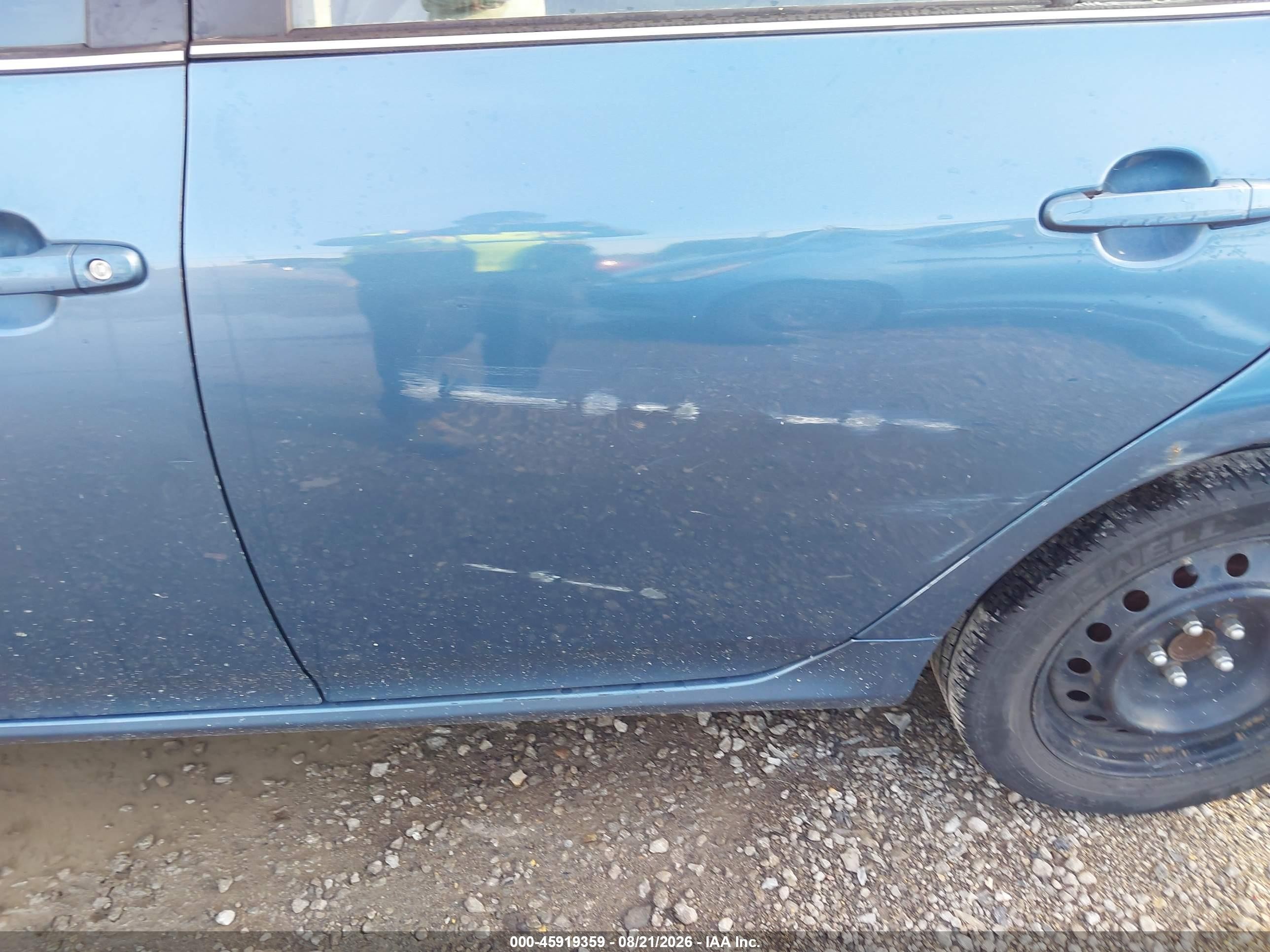 2013 Toyota Corolla Le Blue vin: 5YFBU4EEXDP175702