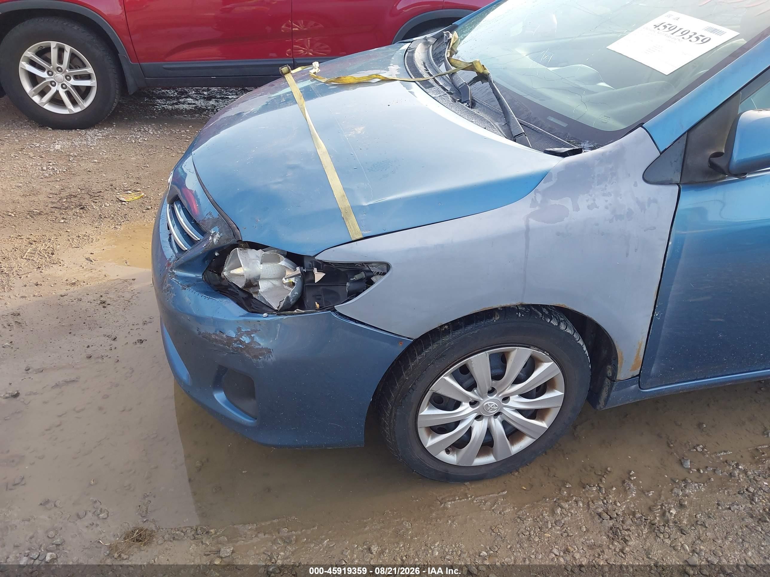 2013 Toyota Corolla Le Blue vin: 5YFBU4EEXDP175702