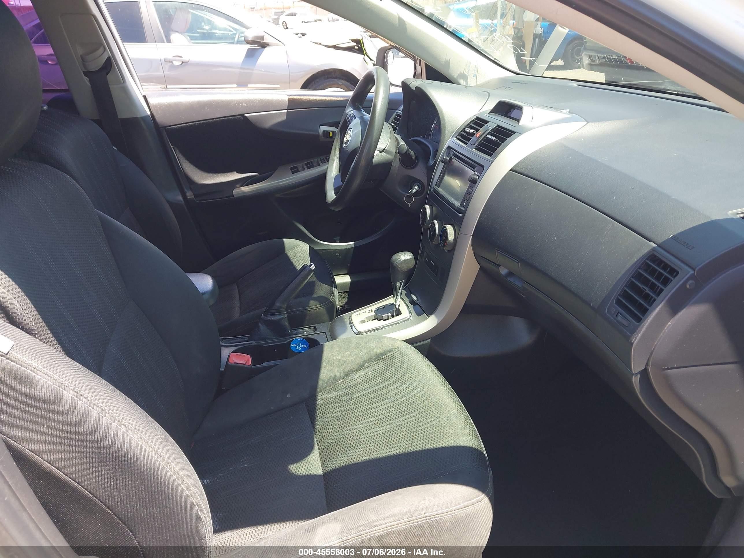 2013 Toyota Corolla S White vin: 5YFBU4EEXDP183914