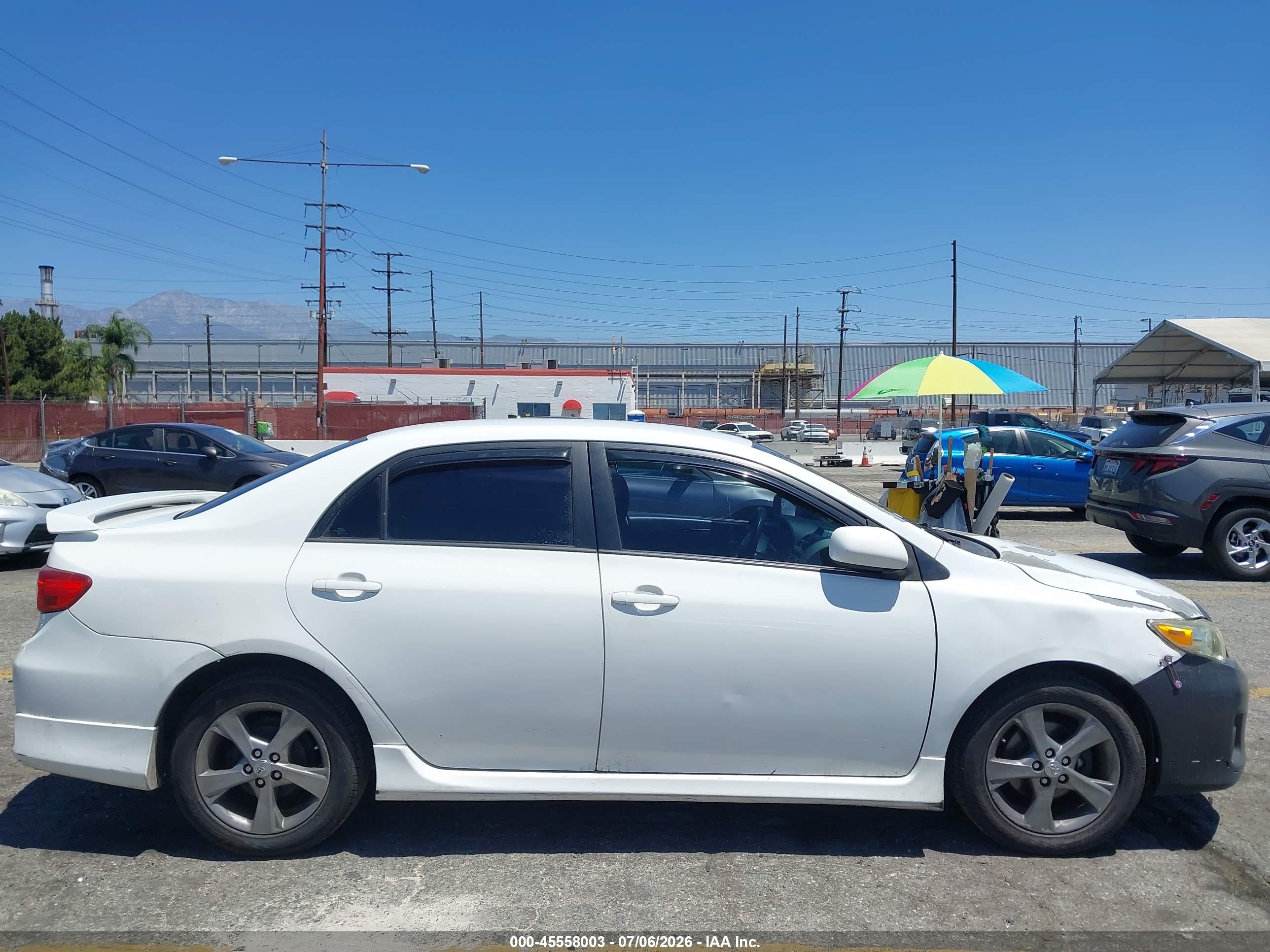 2013 Toyota Corolla S White vin: 5YFBU4EEXDP183914