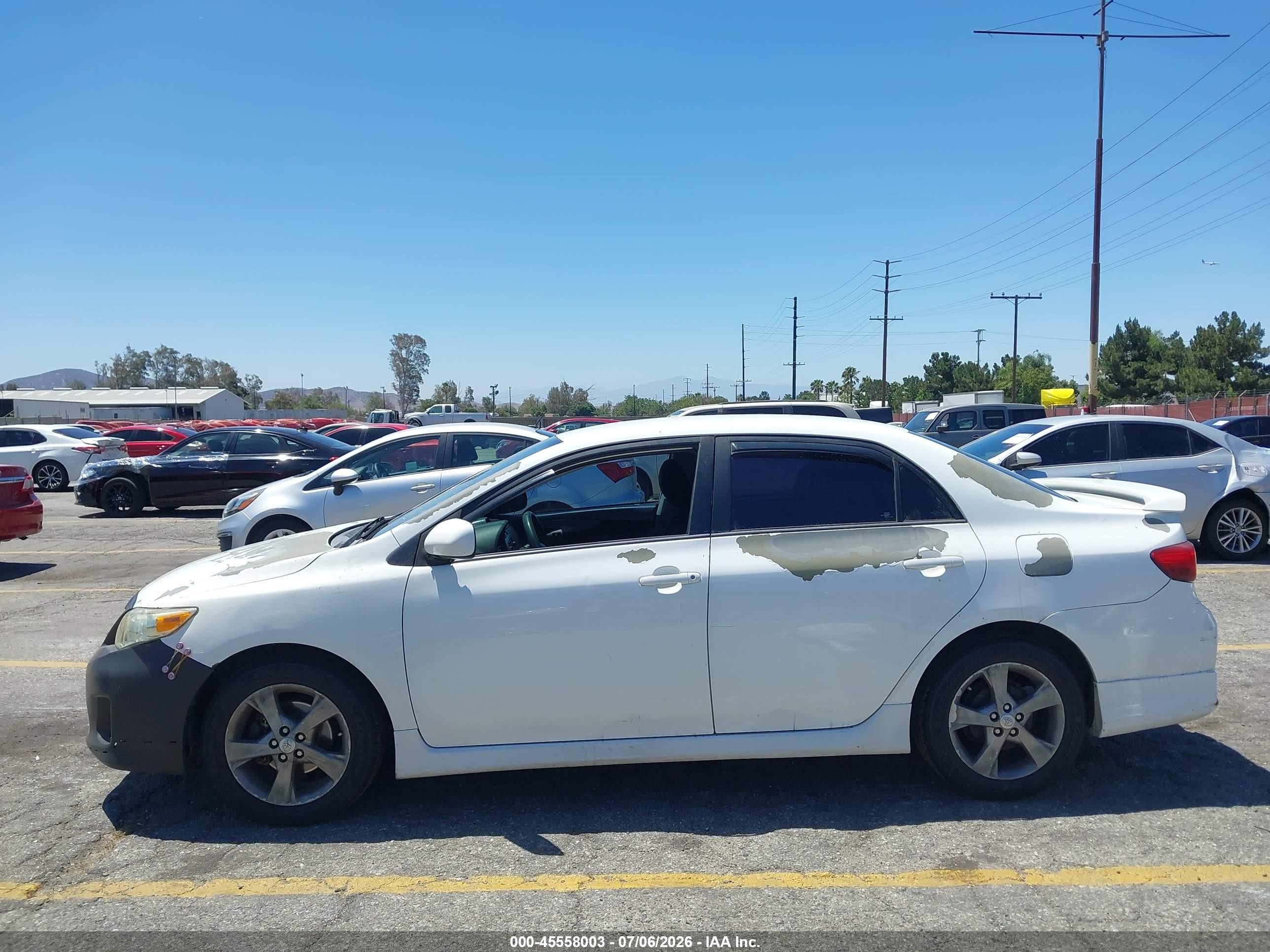 2013 Toyota Corolla S White vin: 5YFBU4EEXDP183914