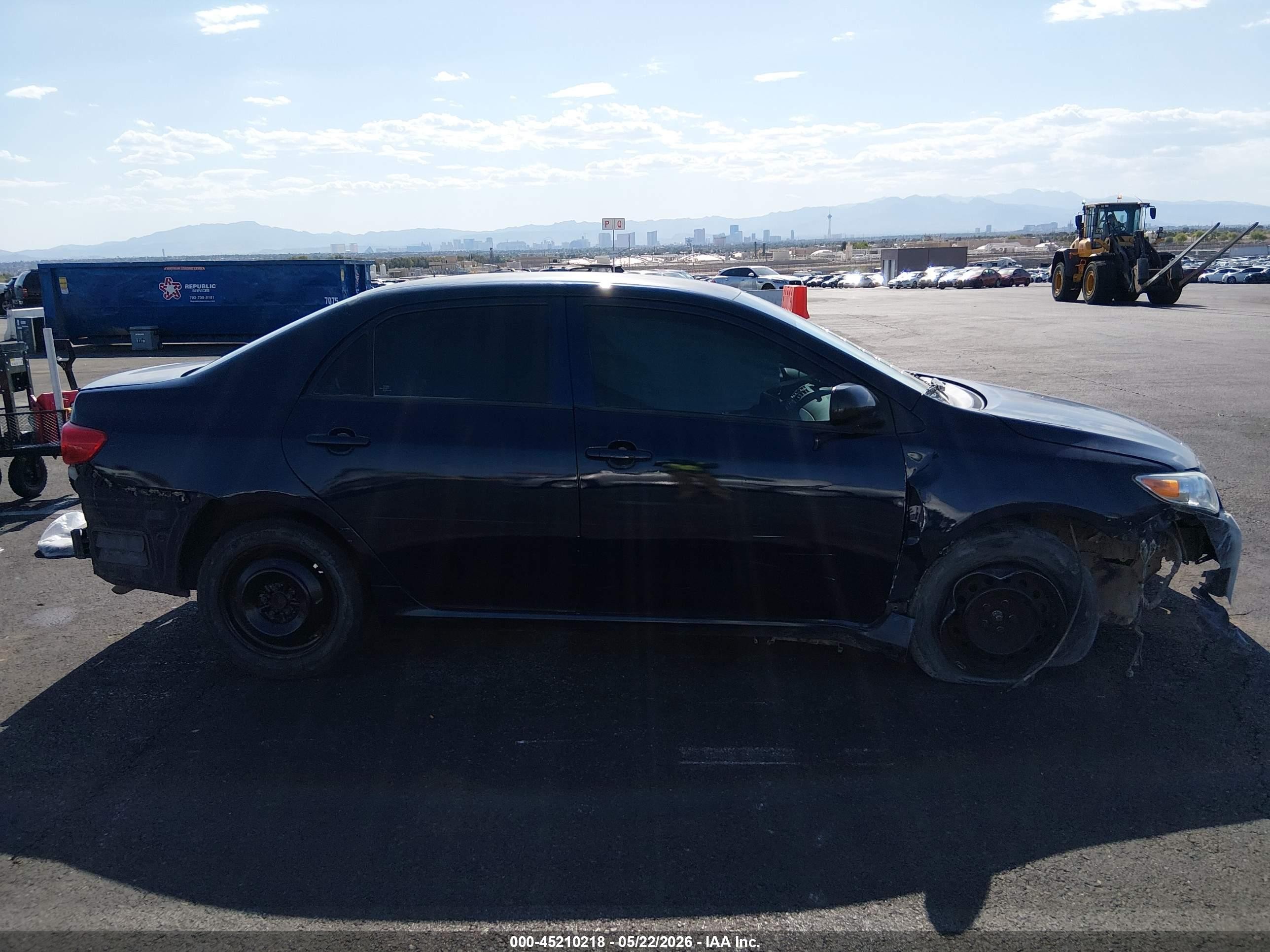2013 Toyota Corolla L Blue vin: 5YFBU4EEXDP197182