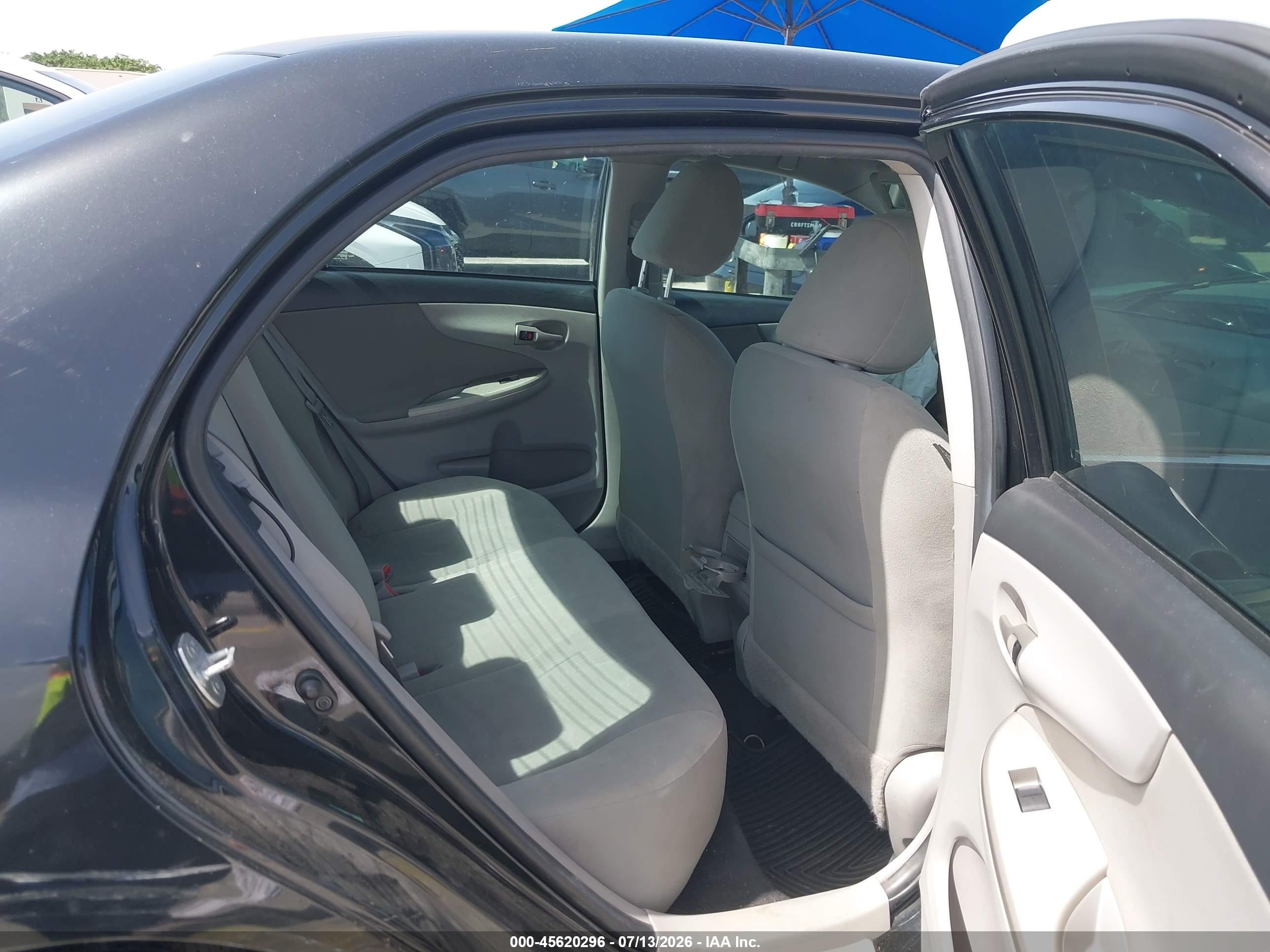 2013 Toyota Corolla Le Black vin: 5YFBU4EEXDP202266