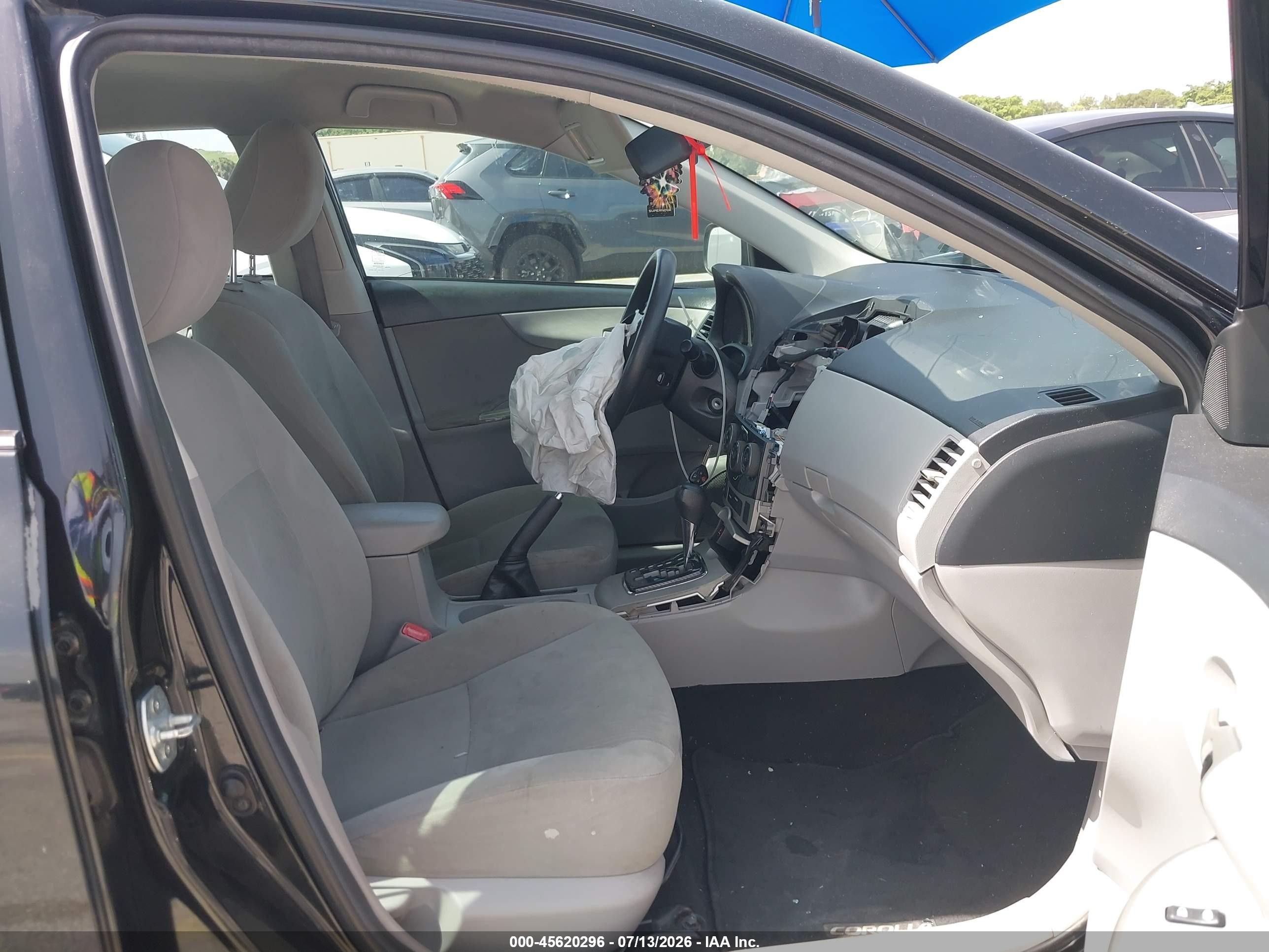 2013 Toyota Corolla Le Black vin: 5YFBU4EEXDP202266