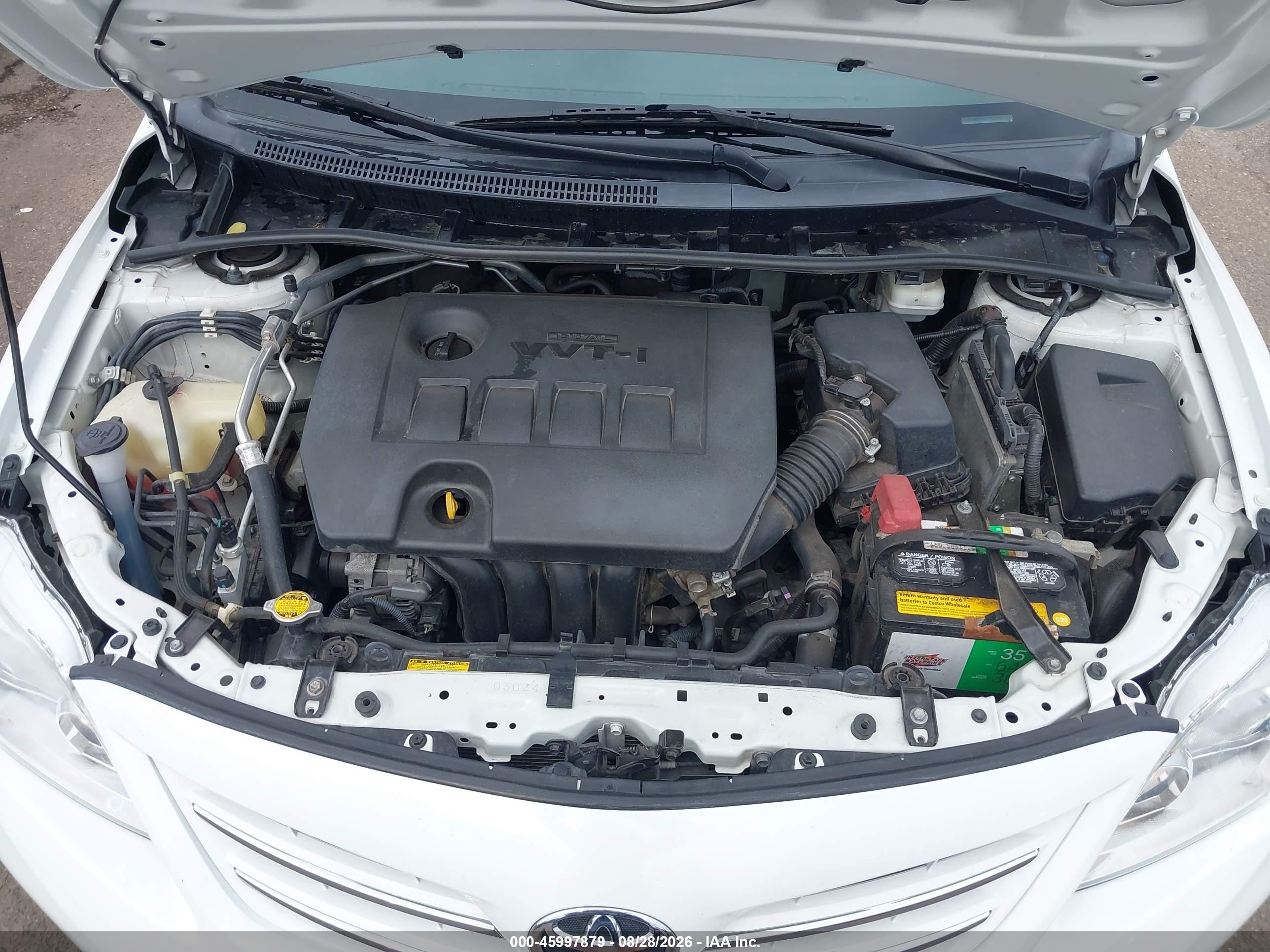 2013 Toyota Corolla Le White vin: 5YFBU4EEXDP203790